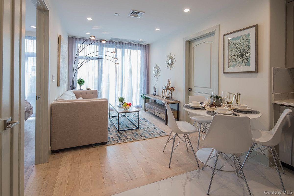 #3 photo, 141-26 Northern Boulevard, Flushing , NY 11354