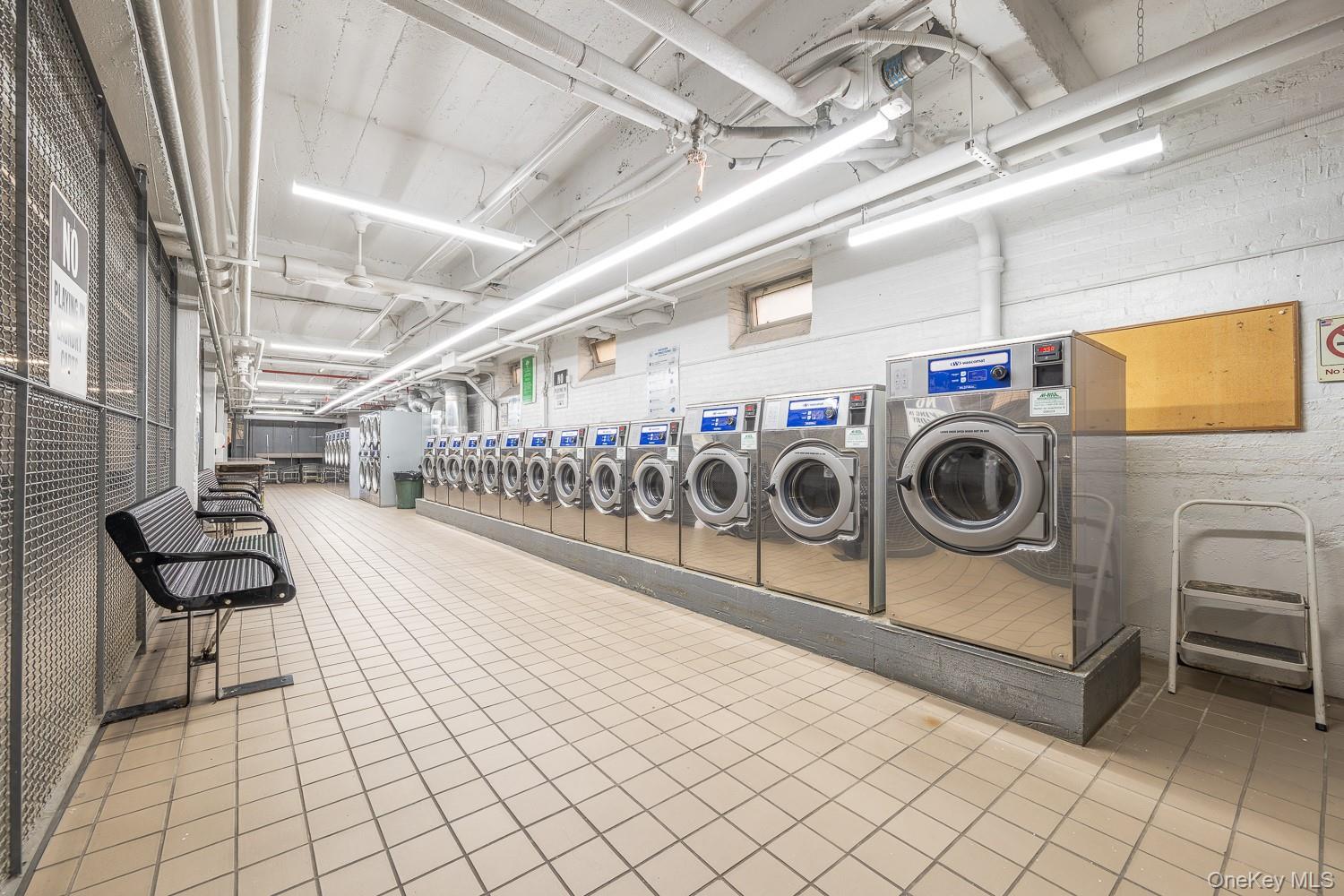 #11 photo, 30-31 Hobart Street, クイーンズ区 Woodside , NY 11377