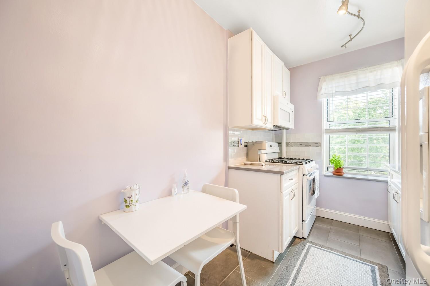 #5 photo, 30-31 Hobart Street, クイーンズ区 Woodside , NY 11377