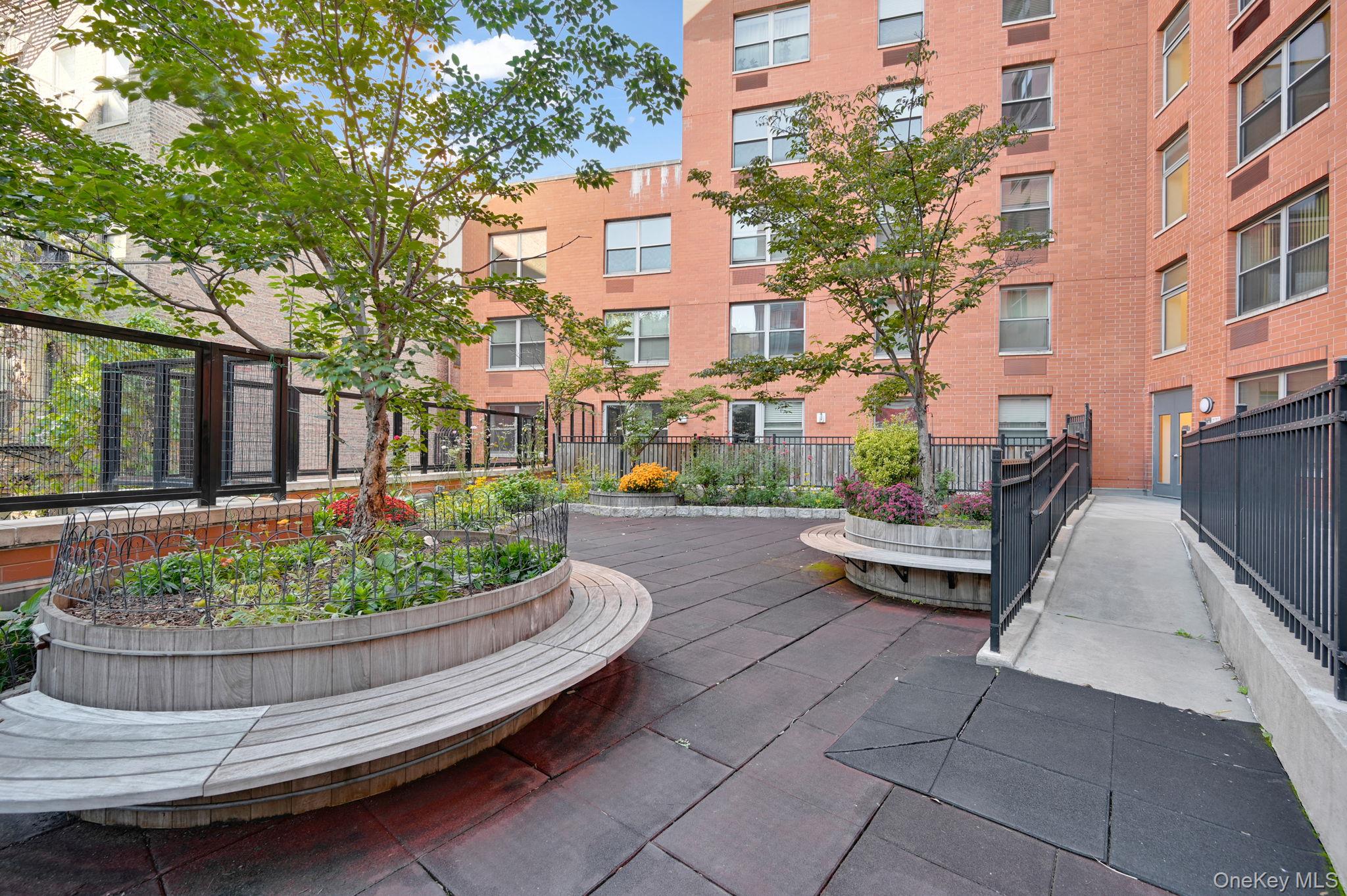 #20 photo, 837 Washington Avenue, ブロンクス区 Bronx , NY 10451