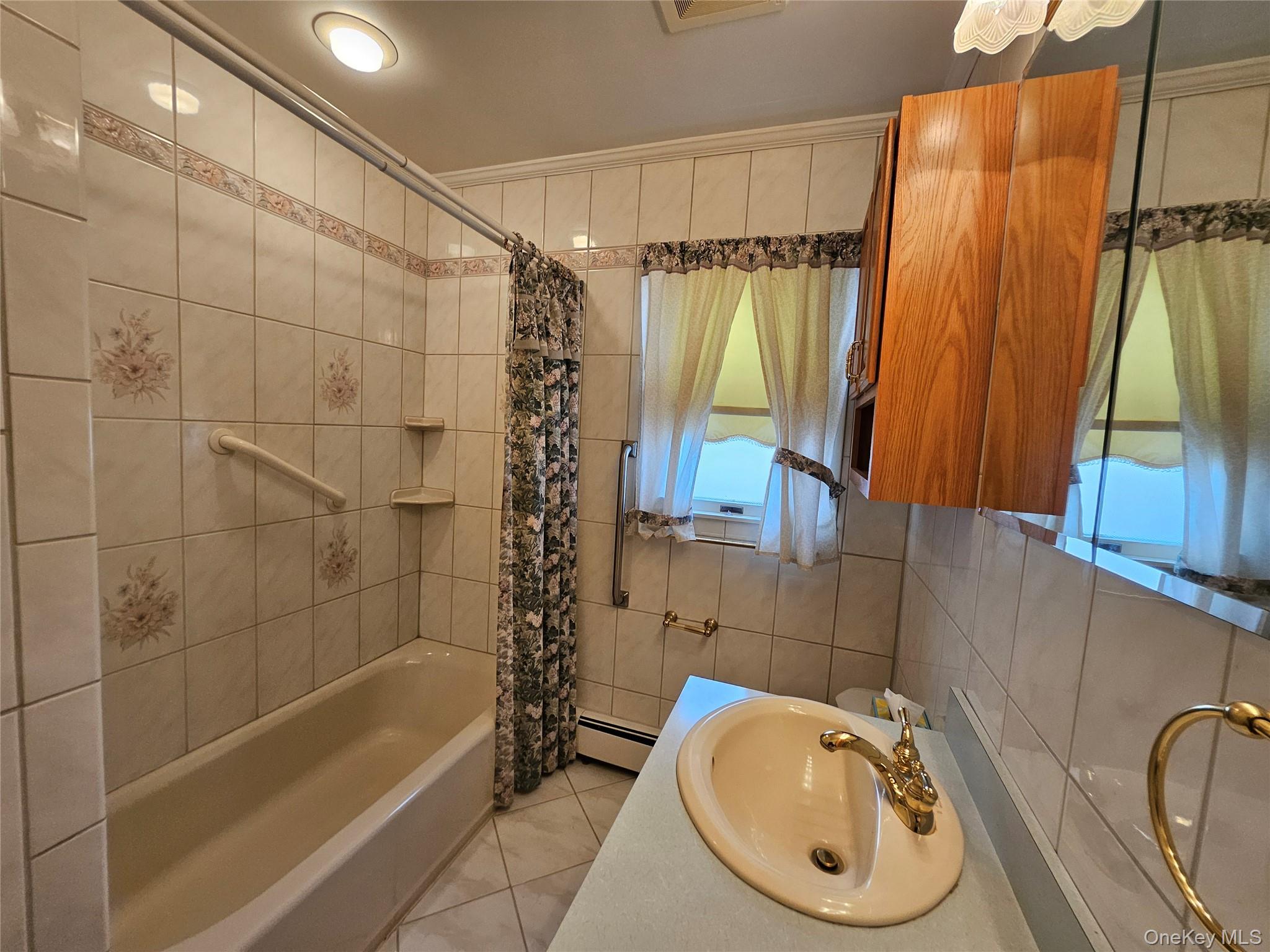 #11 photo, 35 Elwood Avenue, ナッソー郡 Hicksville , NY 11801