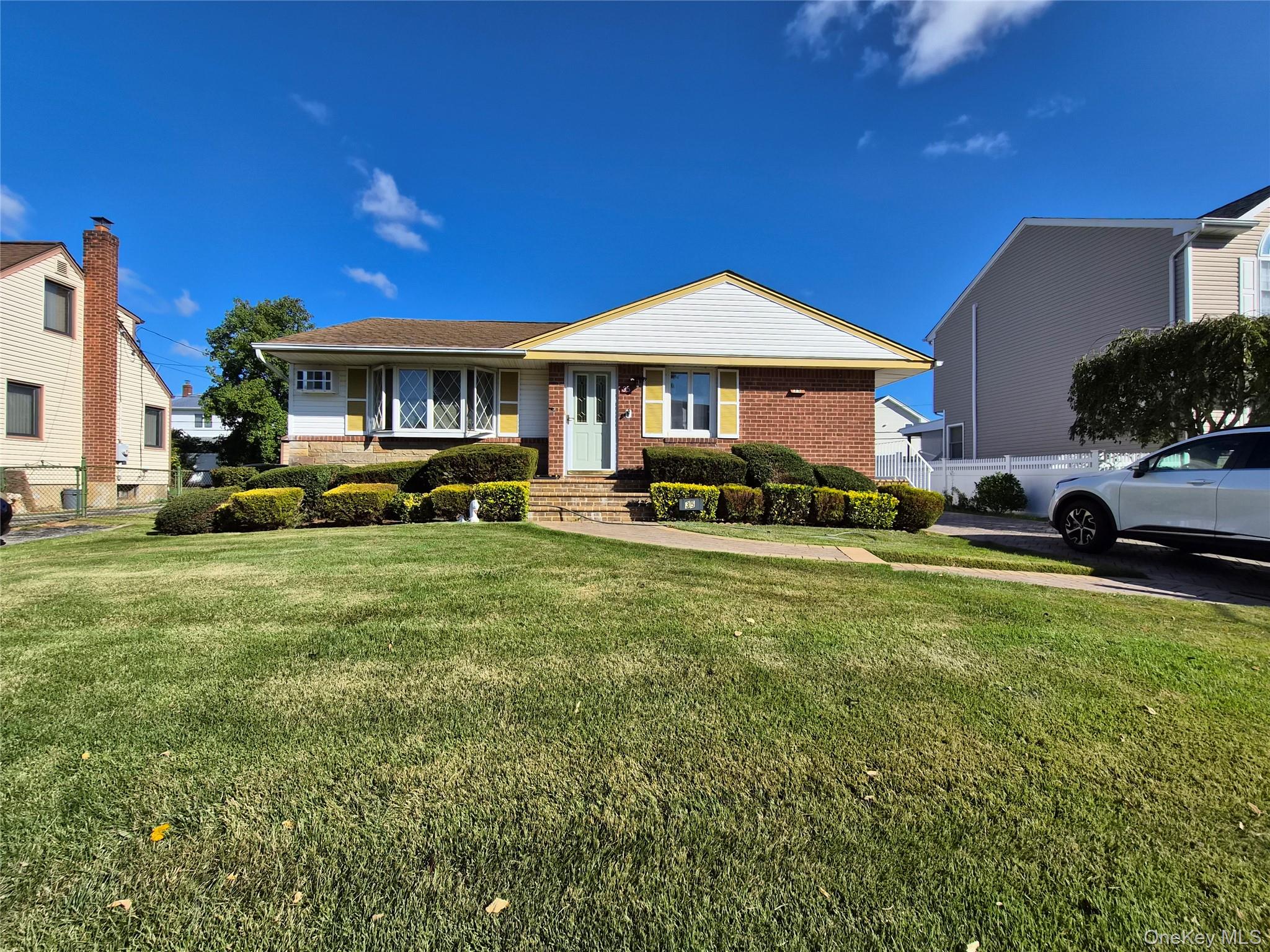 #17 photo, 35 Elwood Avenue, ナッソー郡 Hicksville , NY 11801