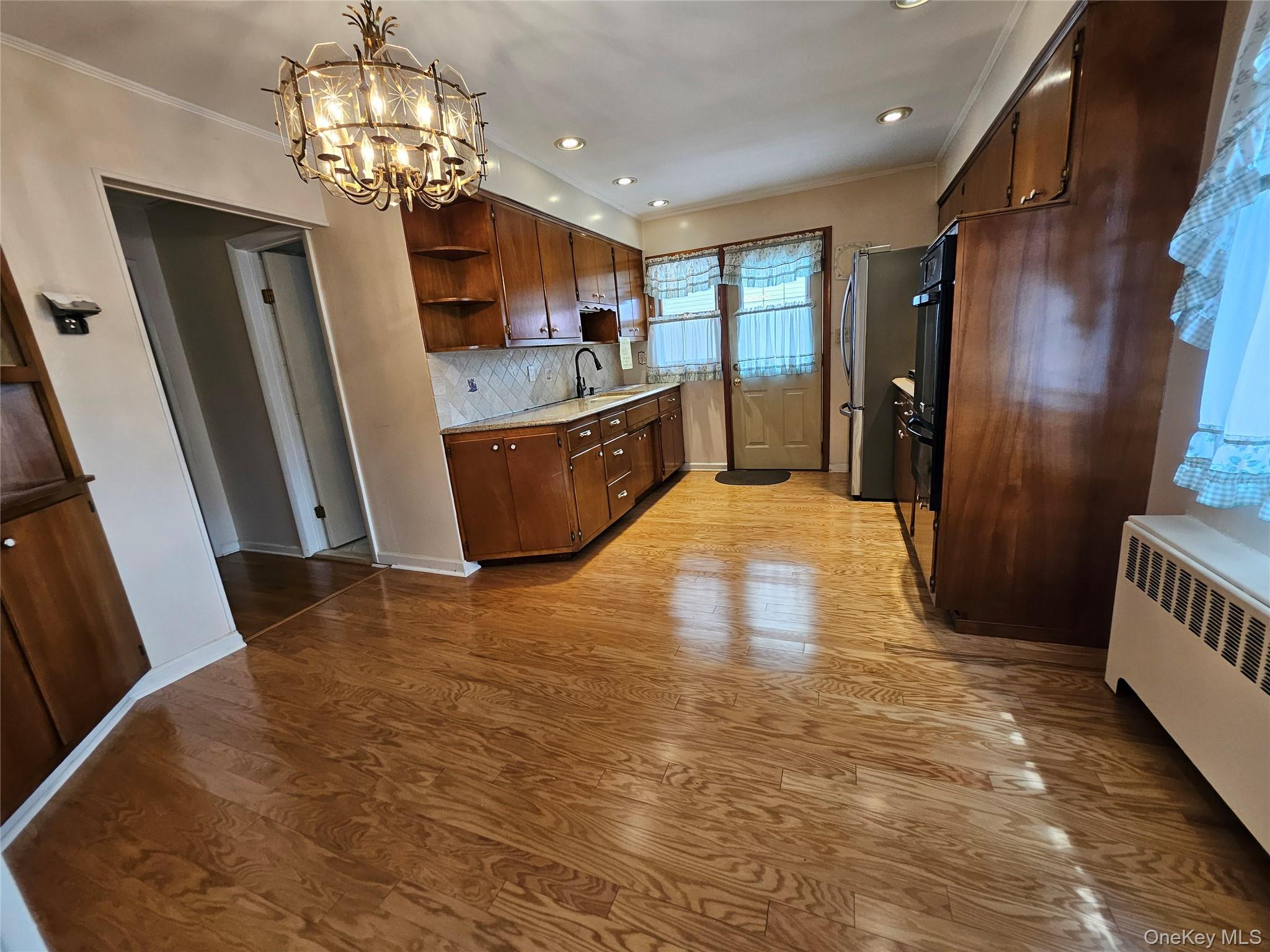 #4 photo, 35 Elwood Avenue, ナッソー郡 Hicksville , NY 11801