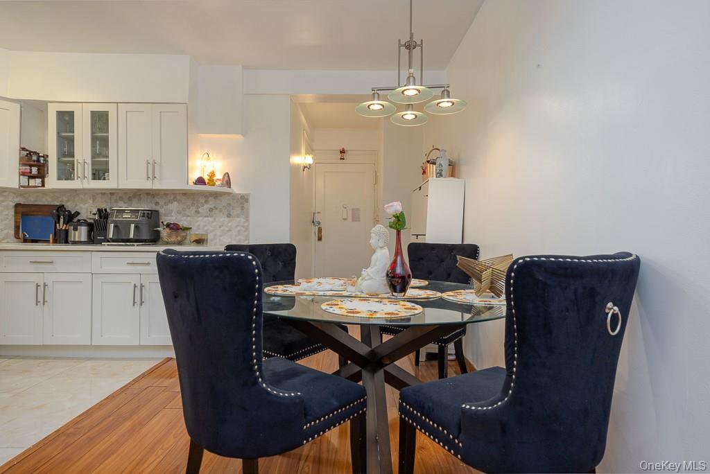 #11 photo, 1601 Metropolitan Avenue, ブロンクス区 Bronx , NY 10462