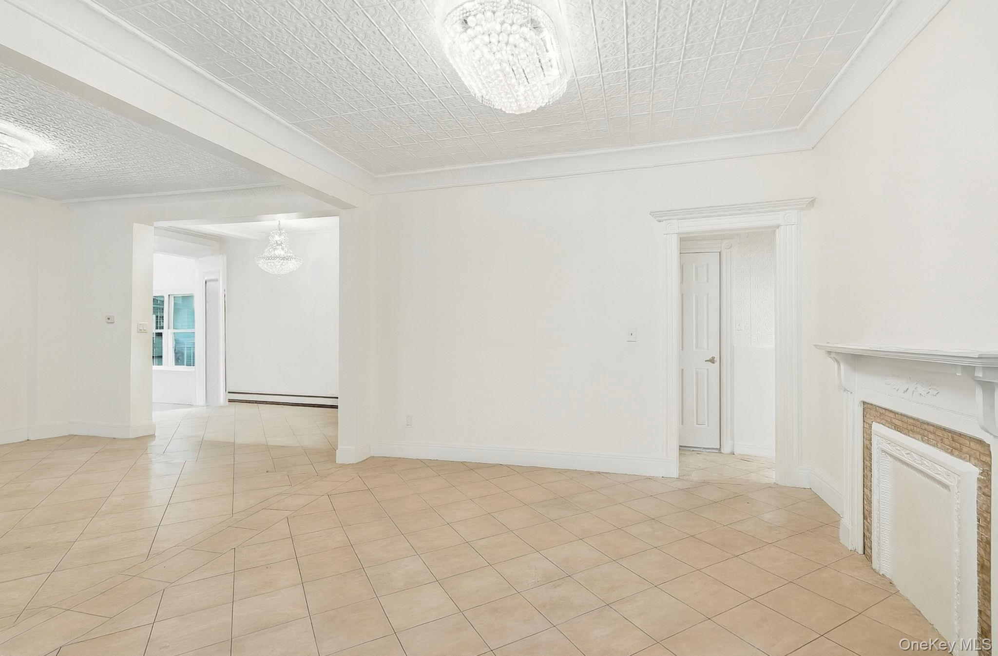 #8 photo, 3340 Perry Avenue, ブロンクス区 Bronx , NY 10467