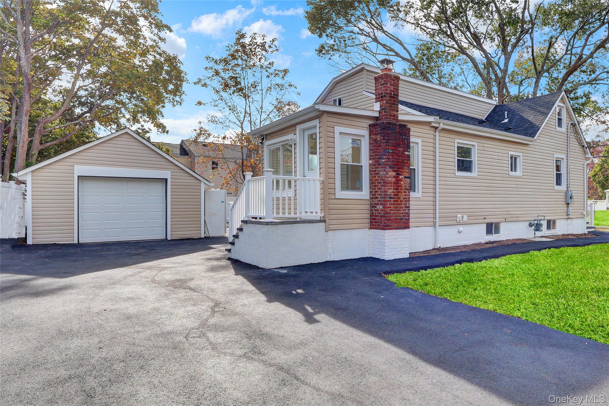 #3 photo, 239 Bayview Avenue, サフォーク郡 East Patchogue , NY 11772