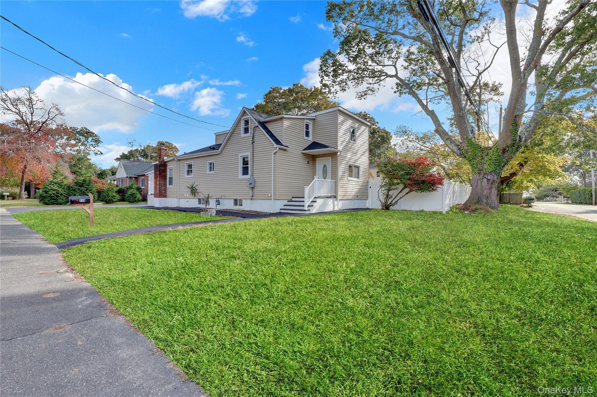 #4 photo, 239 Bayview Avenue, サフォーク郡 East Patchogue , NY 11772