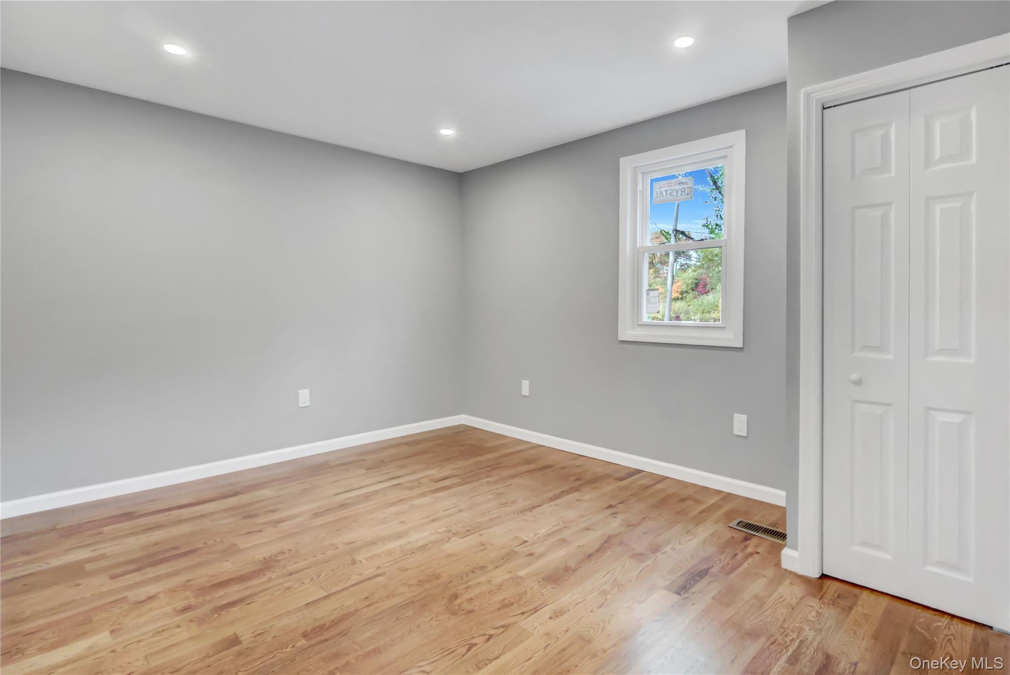 #9 photo, 239 Bayview Avenue, サフォーク郡 East Patchogue , NY 11772