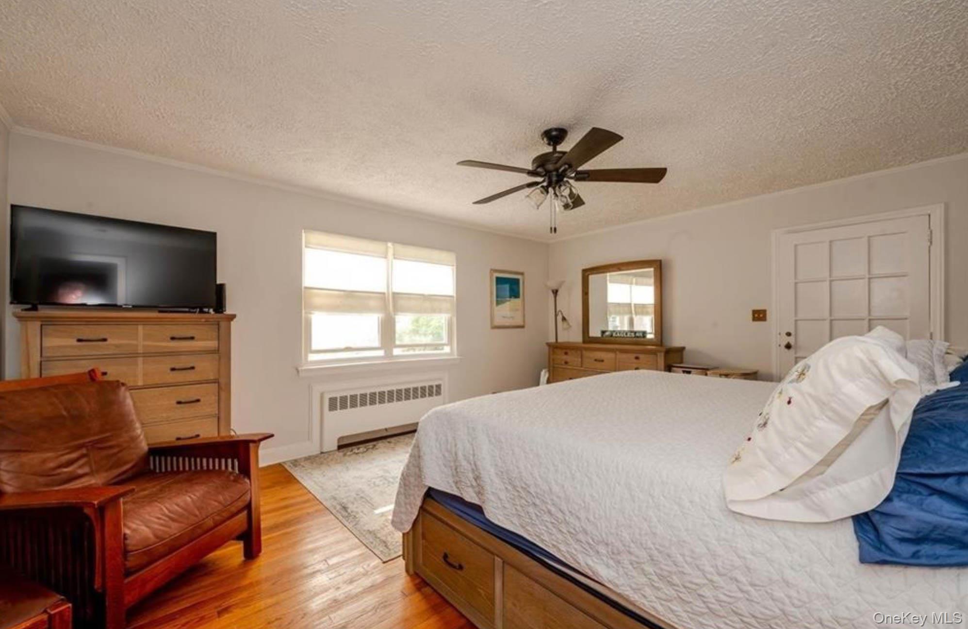 #10 photo, 365 E Walnut Street, ナッソー郡 Long Beach , NY 11561