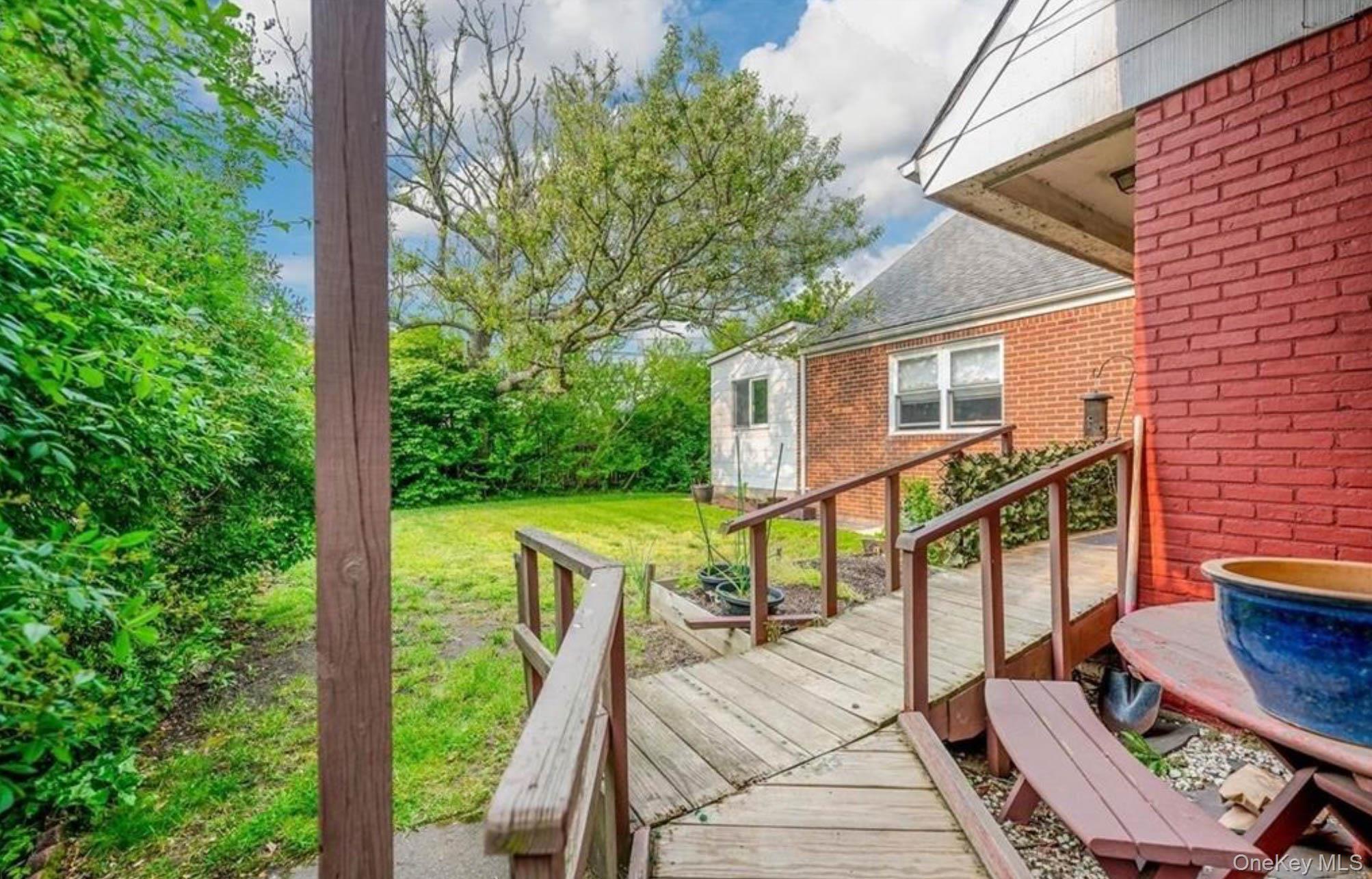 #16 photo, 365 E Walnut Street, ナッソー郡 Long Beach , NY 11561