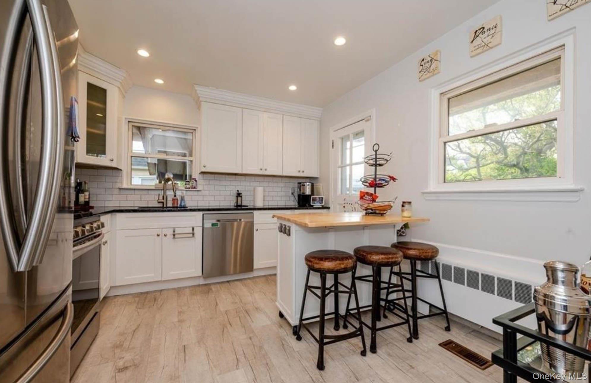 #4 photo, 365 E Walnut Street, ナッソー郡 Long Beach , NY 11561