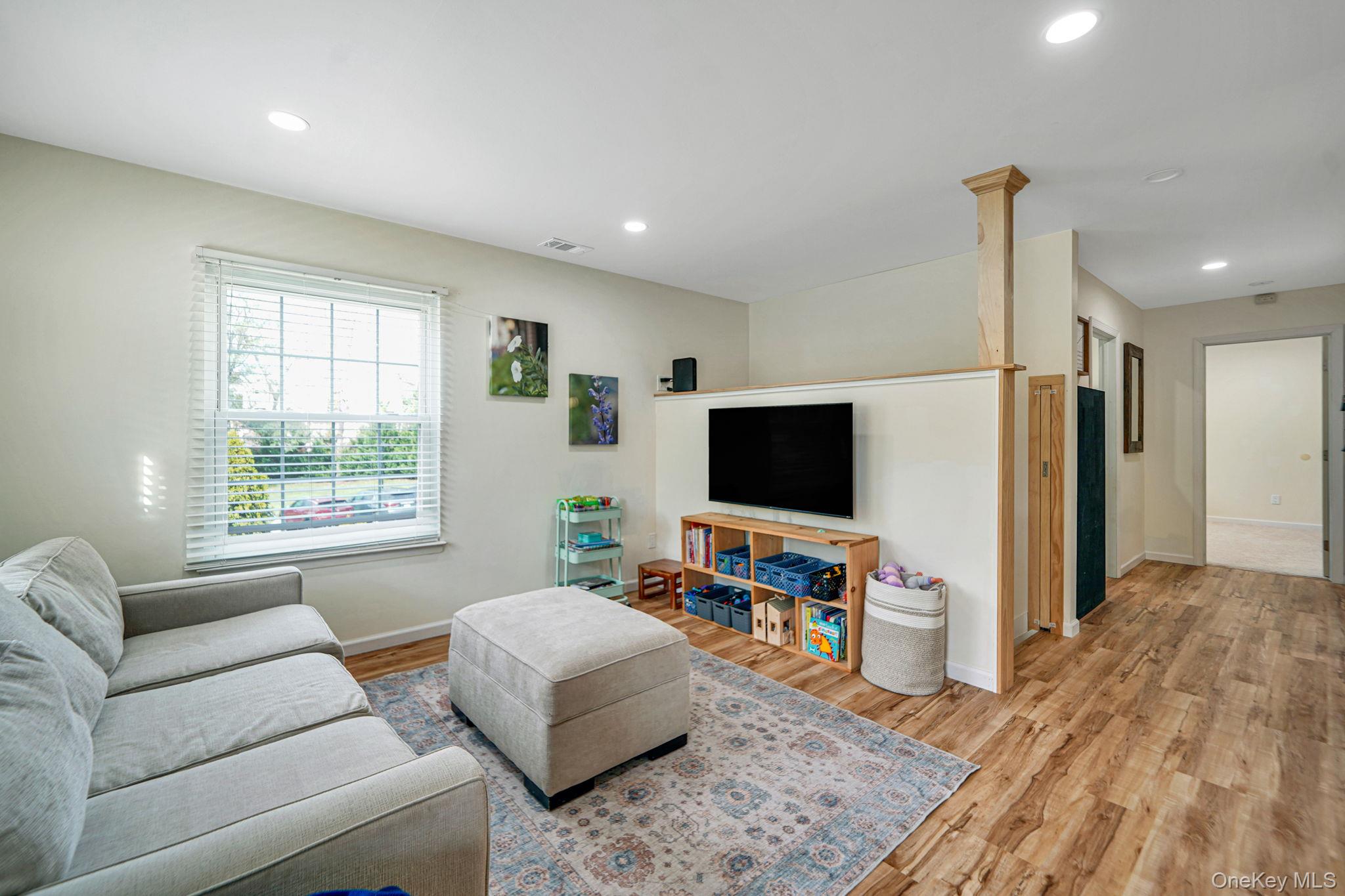 #8 photo, 181 Fairview Circle, サフォーク郡 Middle Island , NY 11953