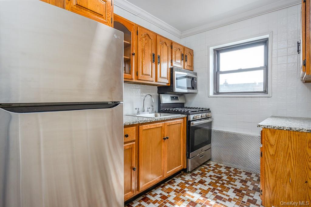 #12 photo, 222 N Broadway, Yonkers , NY 10701