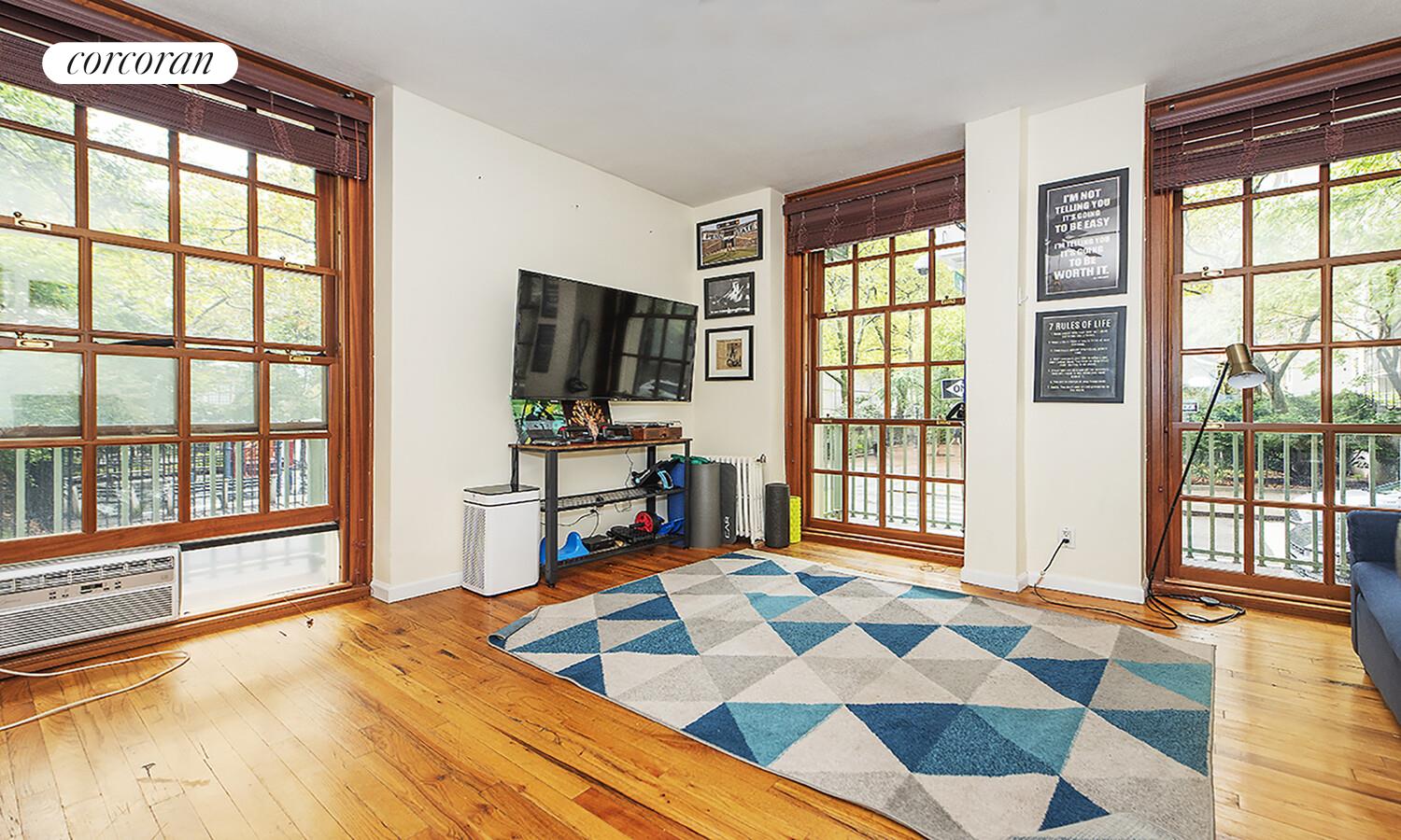 #1 photo, 517 E 77TH Street, マンハッタン Lenox Hill , NY 10021