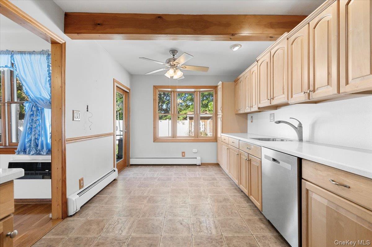 #16 photo, 3 Surrey Lane, ナッソー郡 Bethpage , NY 11714