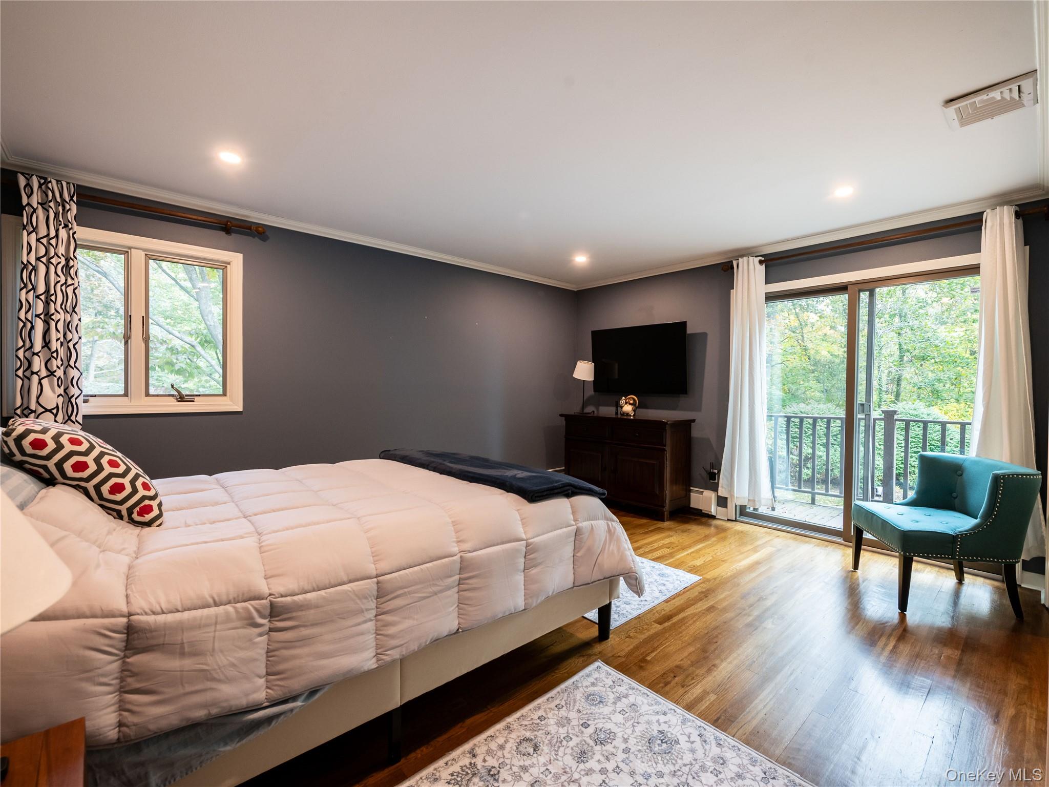 #20 photo, 6 Arbutus Road, サフォーク郡 Greenlawn , NY 11740