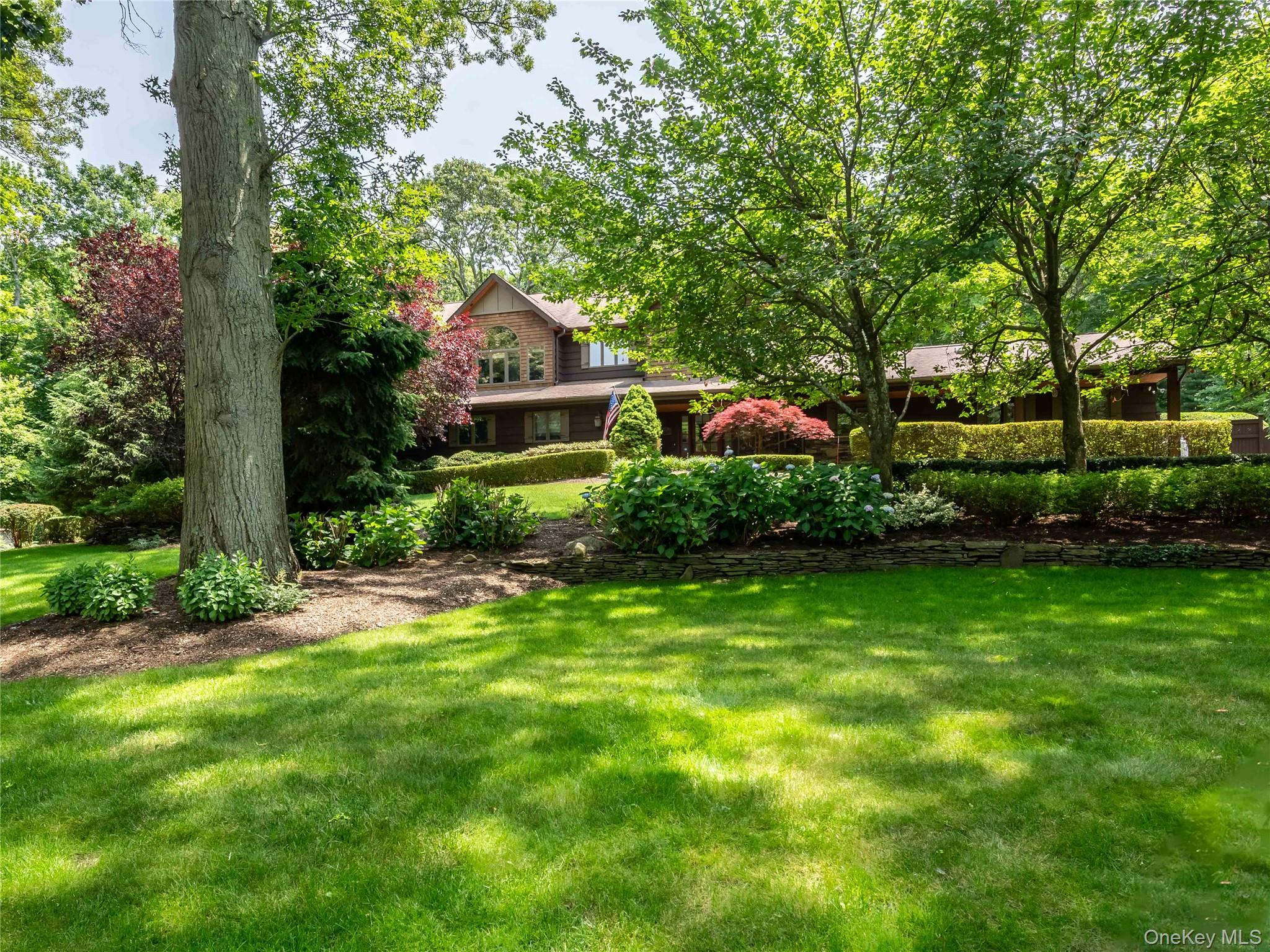 #8 photo, 6 Arbutus Road, サフォーク郡 Greenlawn , NY 11740