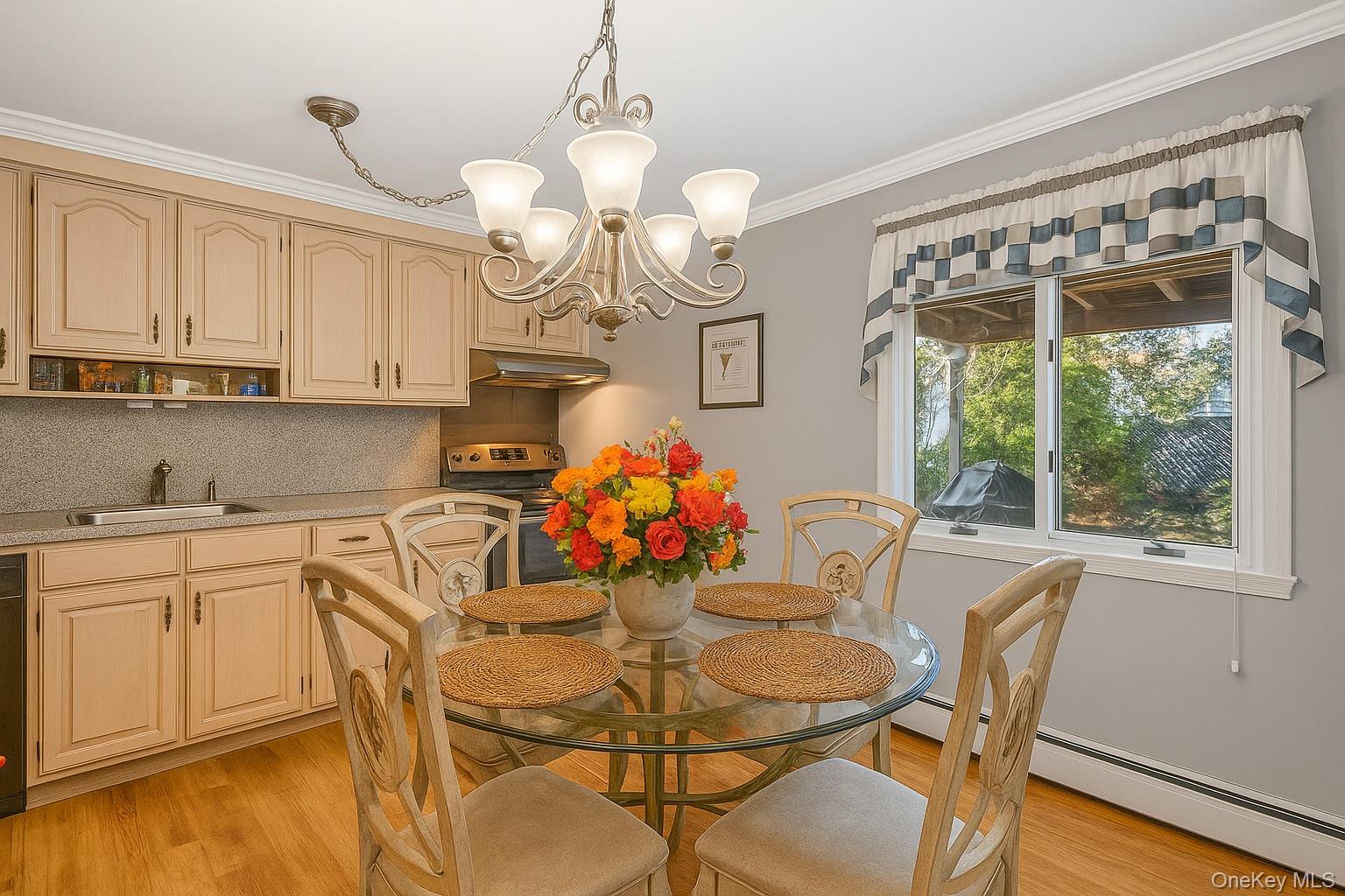 #4 photo, 7 Majestic Road, サフォーク郡 Selden , NY 11784