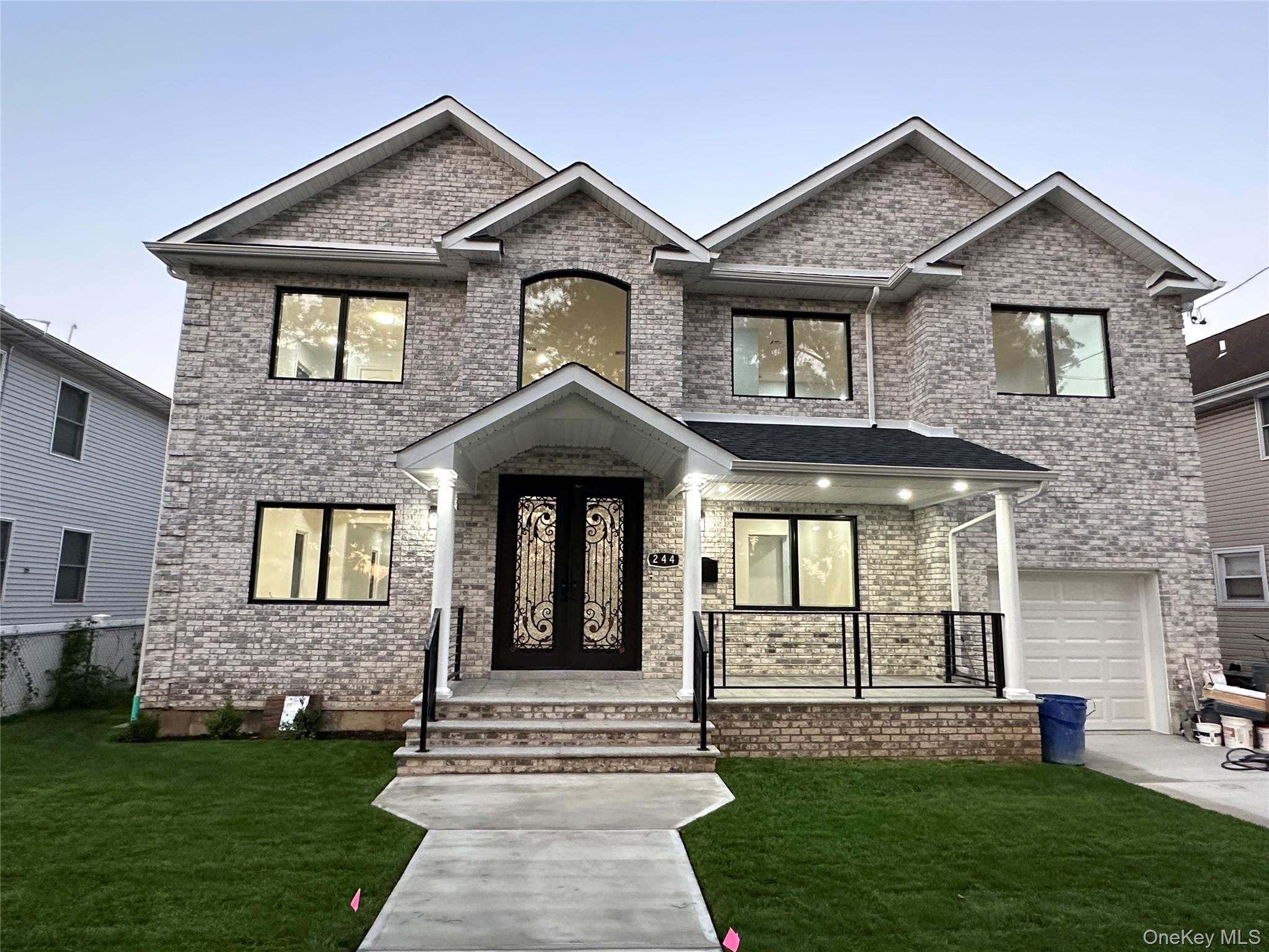 #1 photo, 244 Andrews Road, ナッソー郡 Mineola , NY 11501