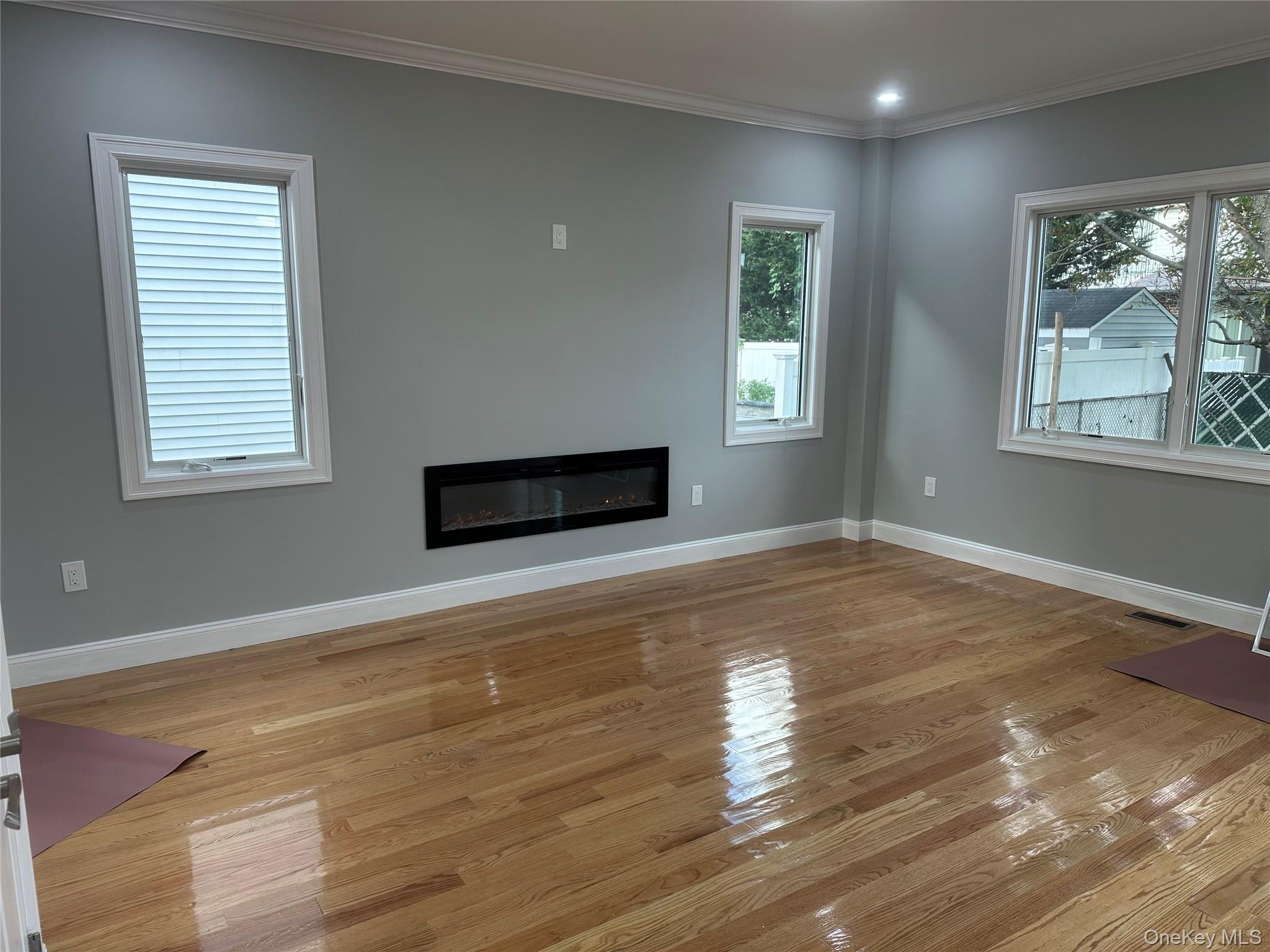 #6 photo, 244 Andrews Road, ナッソー郡 Mineola , NY 11501