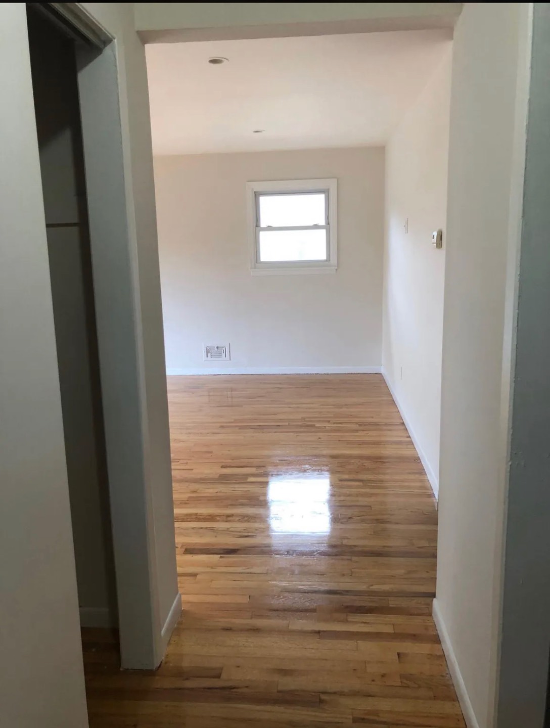 #5 photo, 48 Touissant Ave, #2, Yonkers , NY 10710