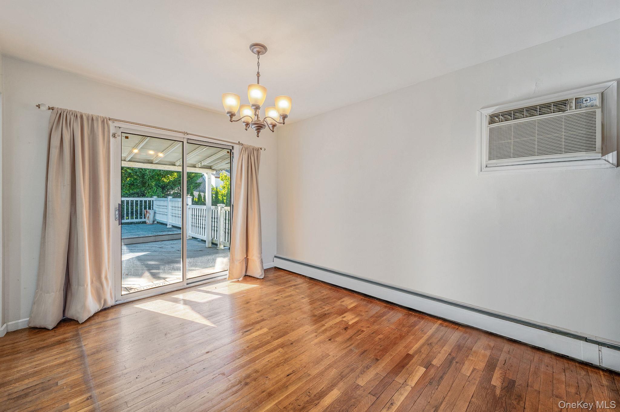 #12 photo, 2864 Eastern Boulevard, ナッソー郡 Baldwin , NY 11510