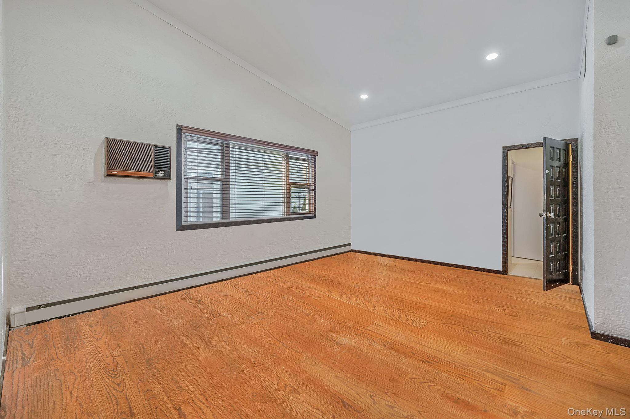 #17 photo, 2864 Eastern Boulevard, ナッソー郡 Baldwin , NY 11510