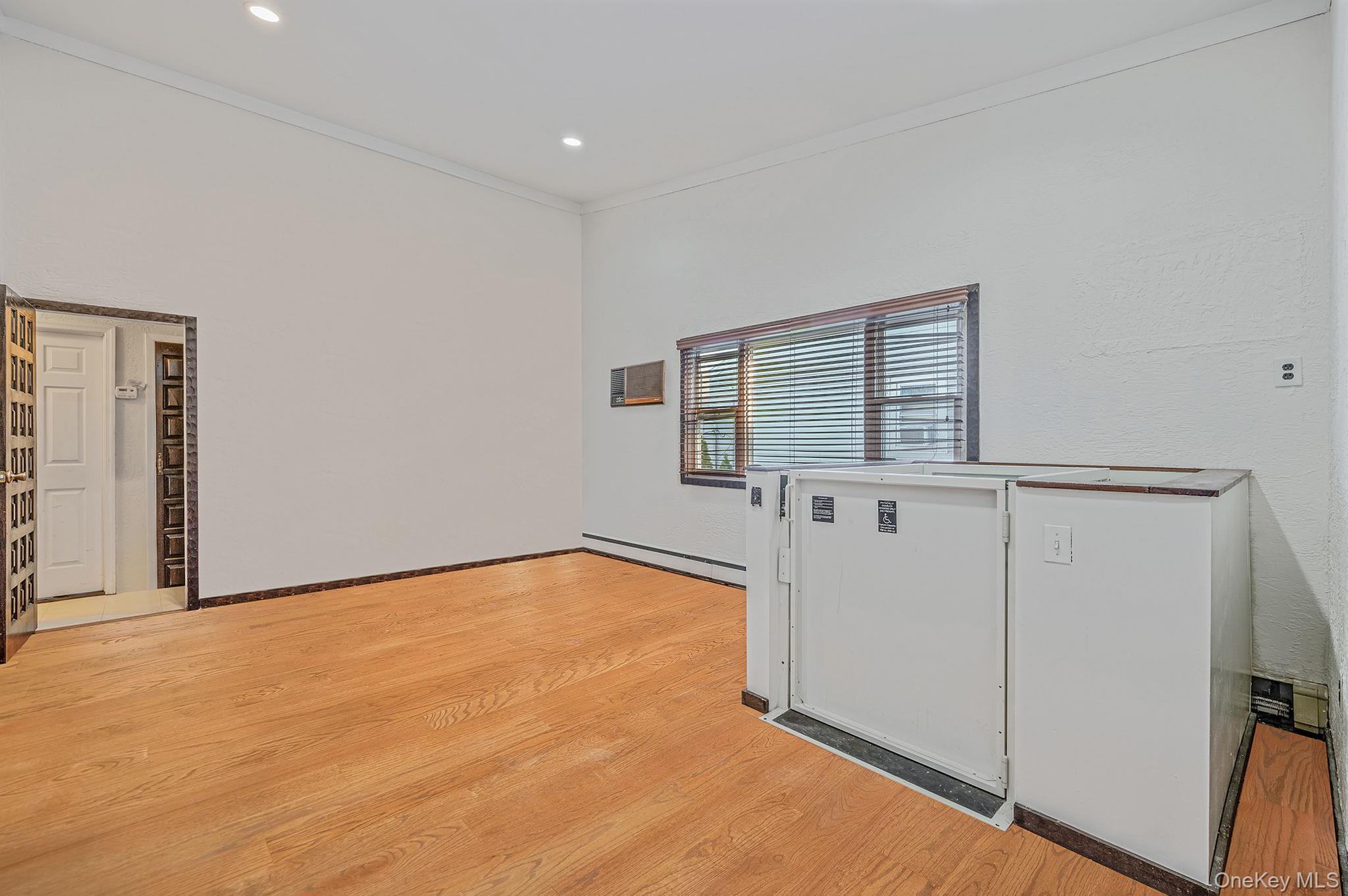 #18 photo, 2864 Eastern Boulevard, ナッソー郡 Baldwin , NY 11510