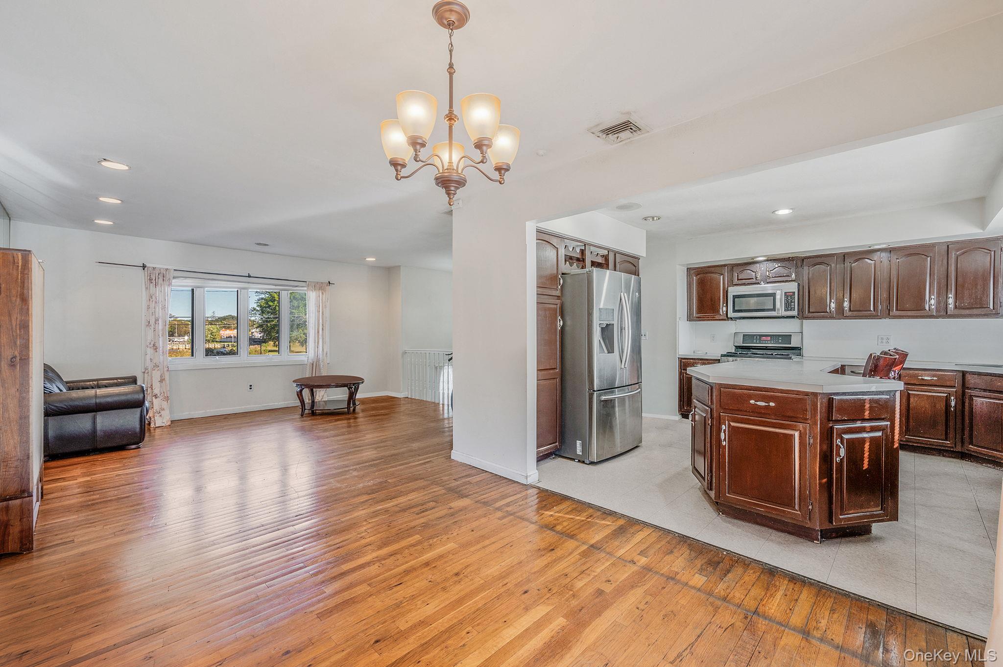 #8 photo, 2864 Eastern Boulevard, ナッソー郡 Baldwin , NY 11510