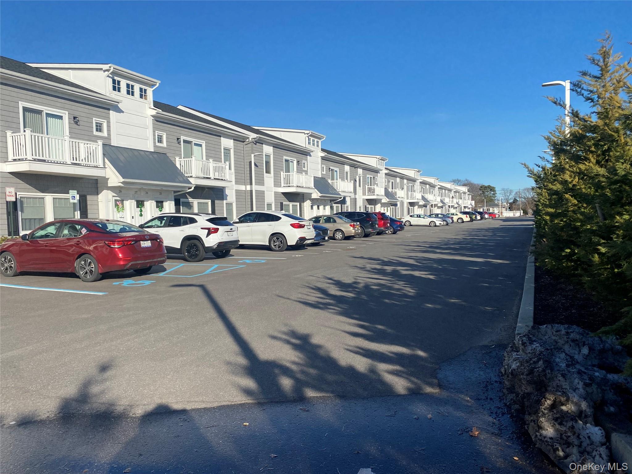 #3 photo, 515 Jackson Avenue, サフォーク郡 Lindenhurst , NY 11757