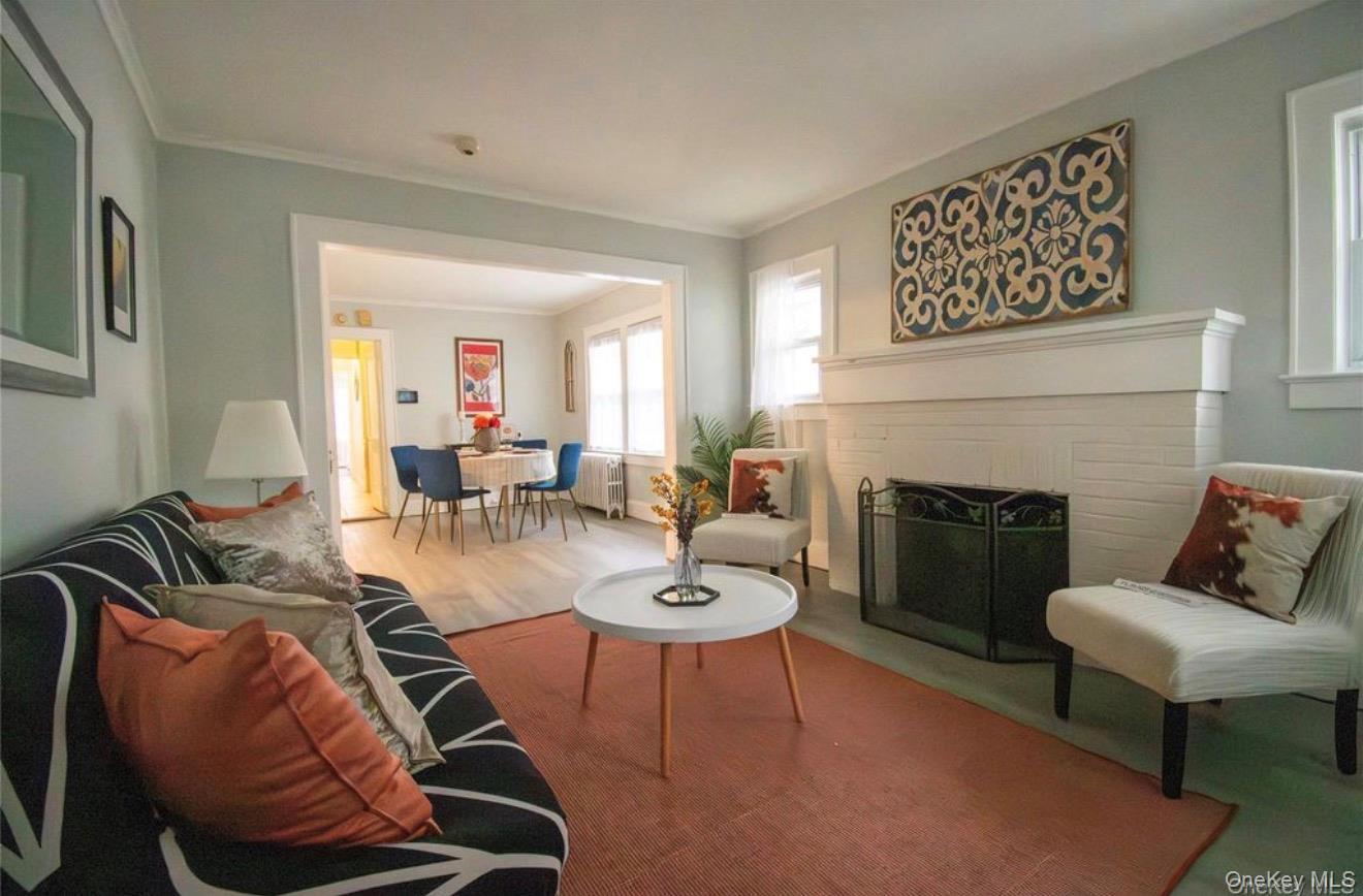 #5 photo, 76 Henry Street, ナッソー郡 Roosevelt , NY 11575