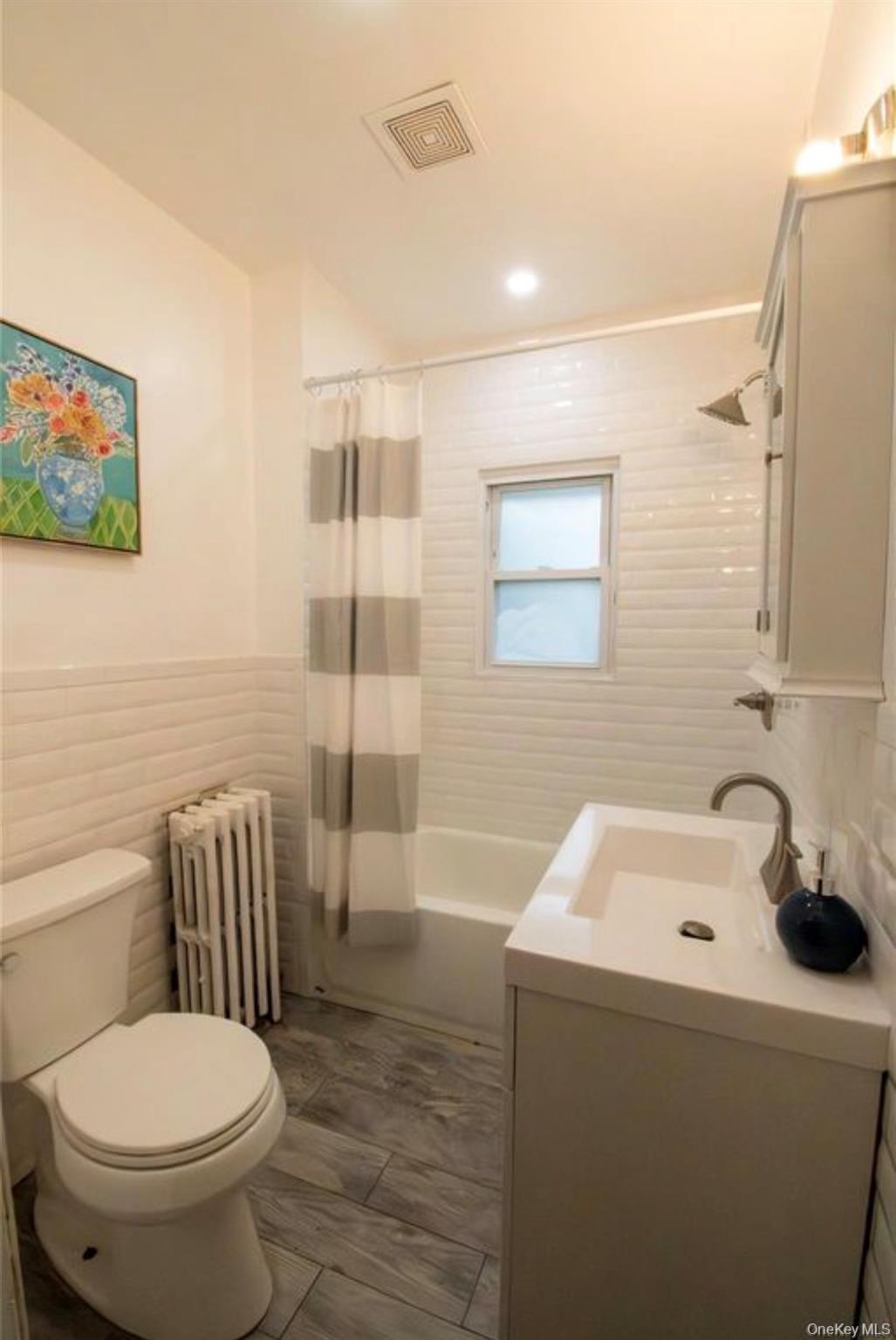 #8 photo, 76 Henry Street, ナッソー郡 Roosevelt , NY 11575