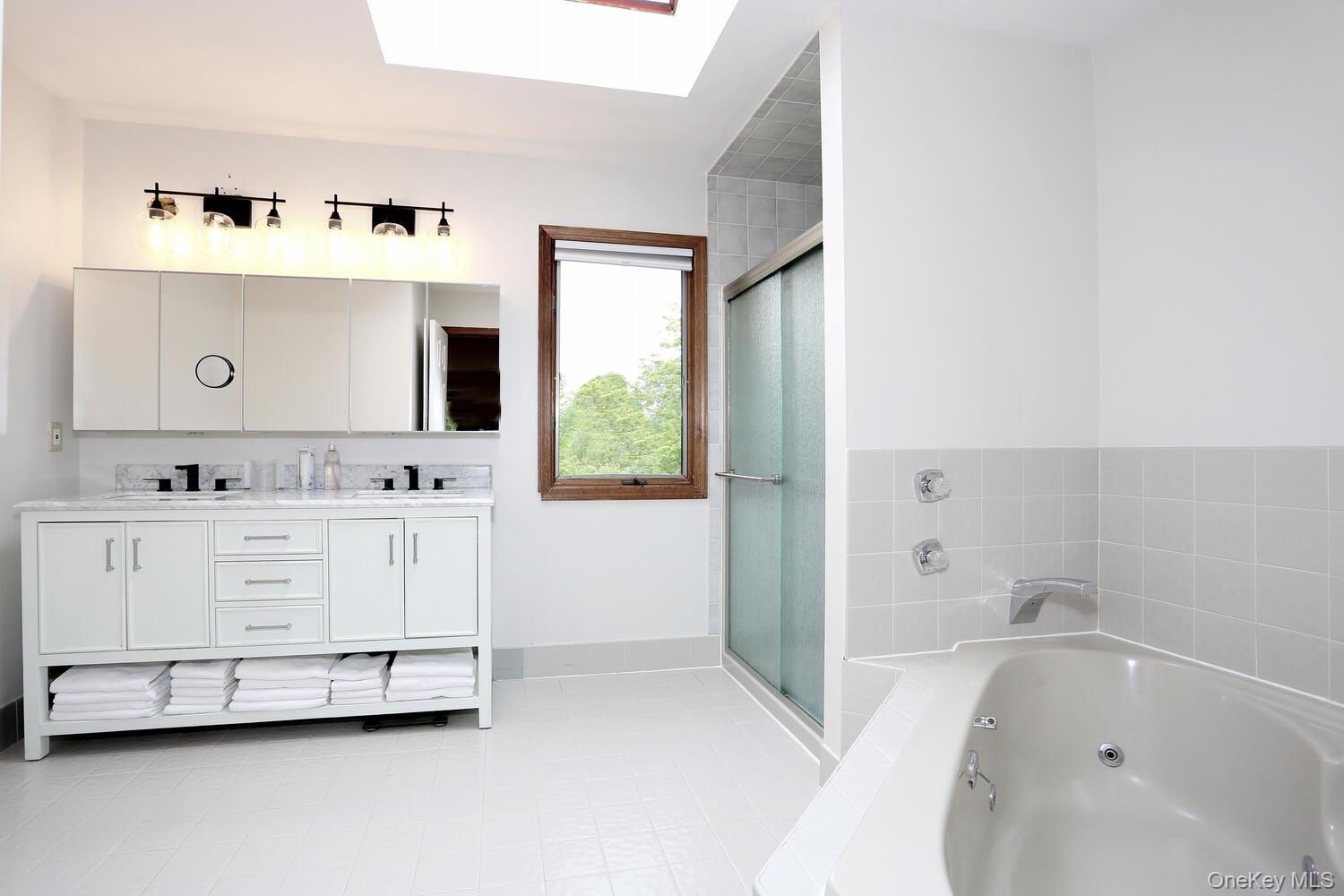 #20 photo, 3 Larissa Court, Airmont , NY 10952