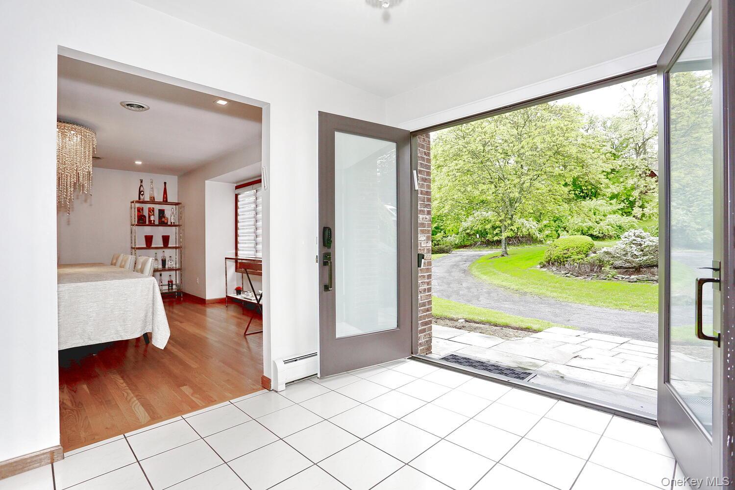 #5 photo, 3 Larissa Court, Airmont , NY 10952