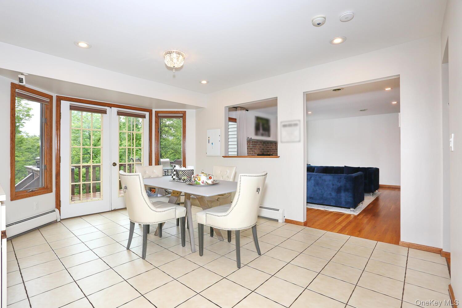 #8 photo, 3 Larissa Court, Airmont , NY 10952