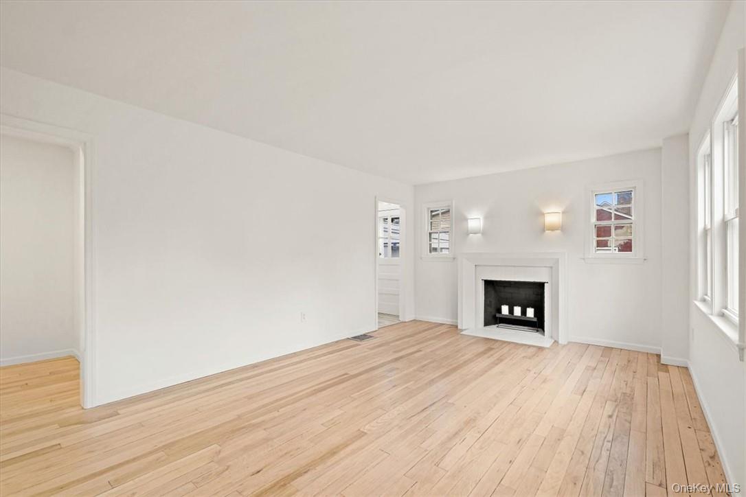 #4 photo, 54 Oakwood Boulevard, Poughkeepsie , NY 12603