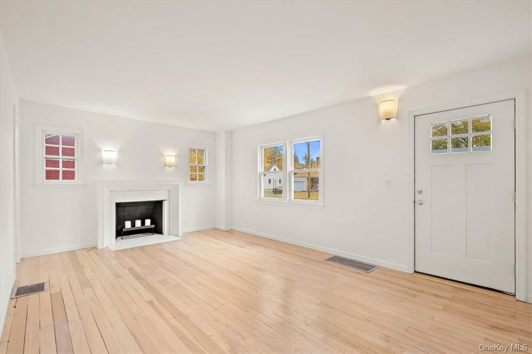 #5 photo, 54 Oakwood Boulevard, Poughkeepsie , NY 12603