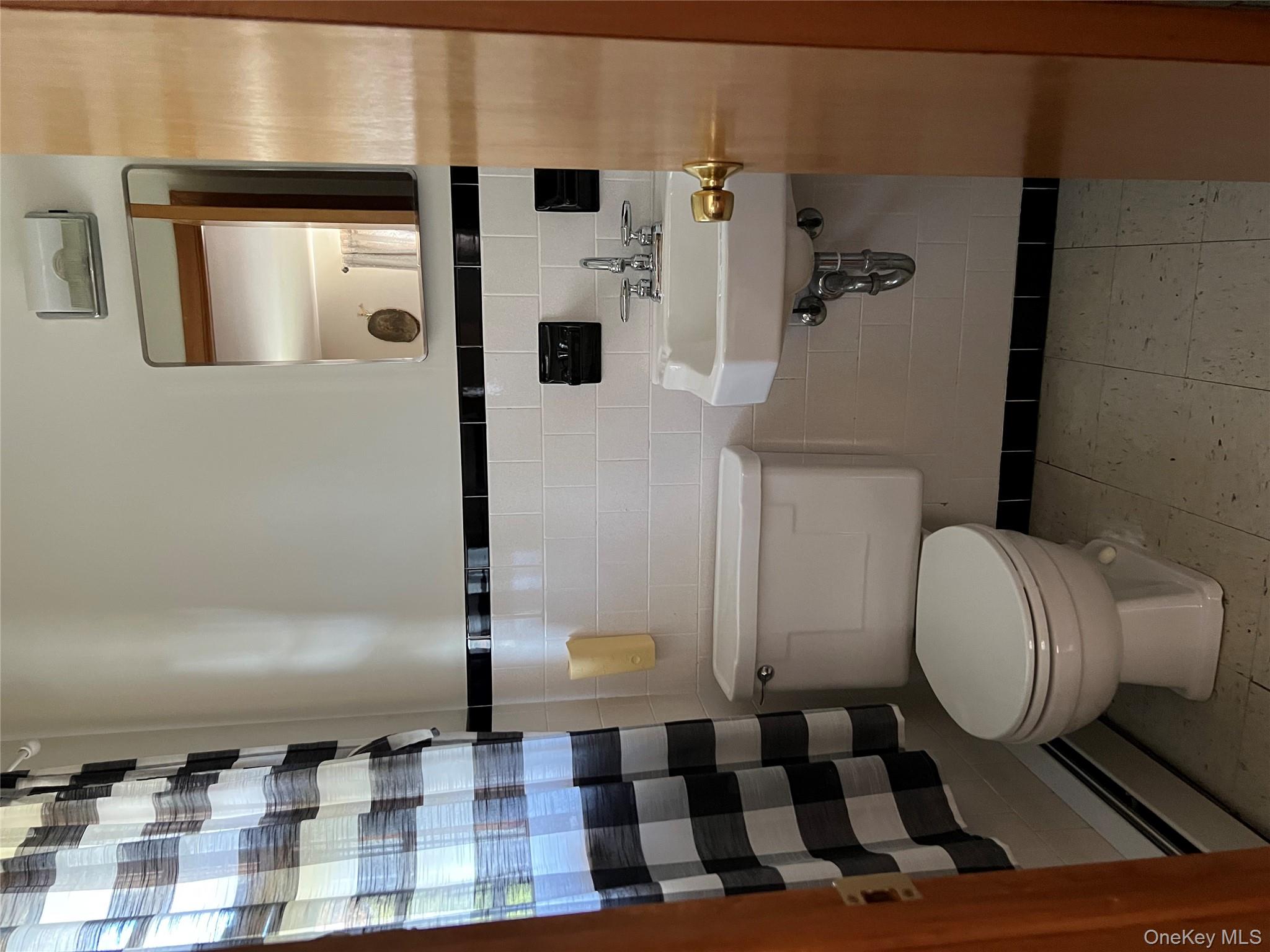 #17 photo, 7 Carriage Drive, Newburgh , NY 12550