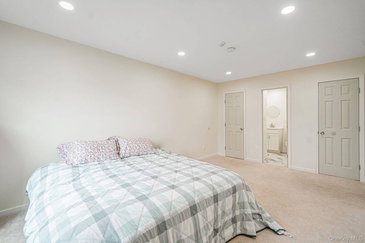 #18 photo, 181 Fairview Circle, サフォーク郡 Middle Island , NY 11953