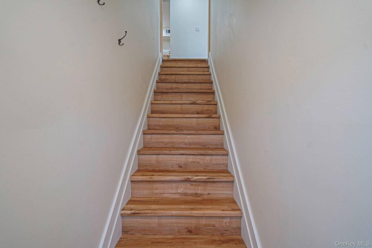 #4 photo, 181 Fairview Circle, サフォーク郡 Middle Island , NY 11953