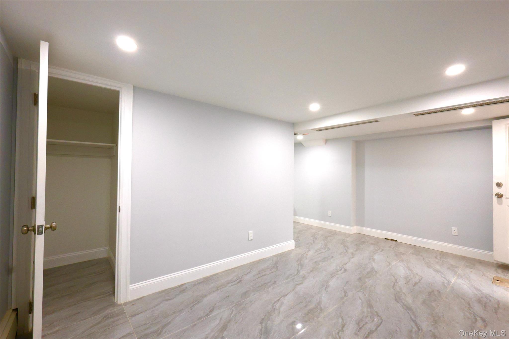 #12 photo, 166-65 17th Road, クイーンズ区 Whitestone , NY 11357