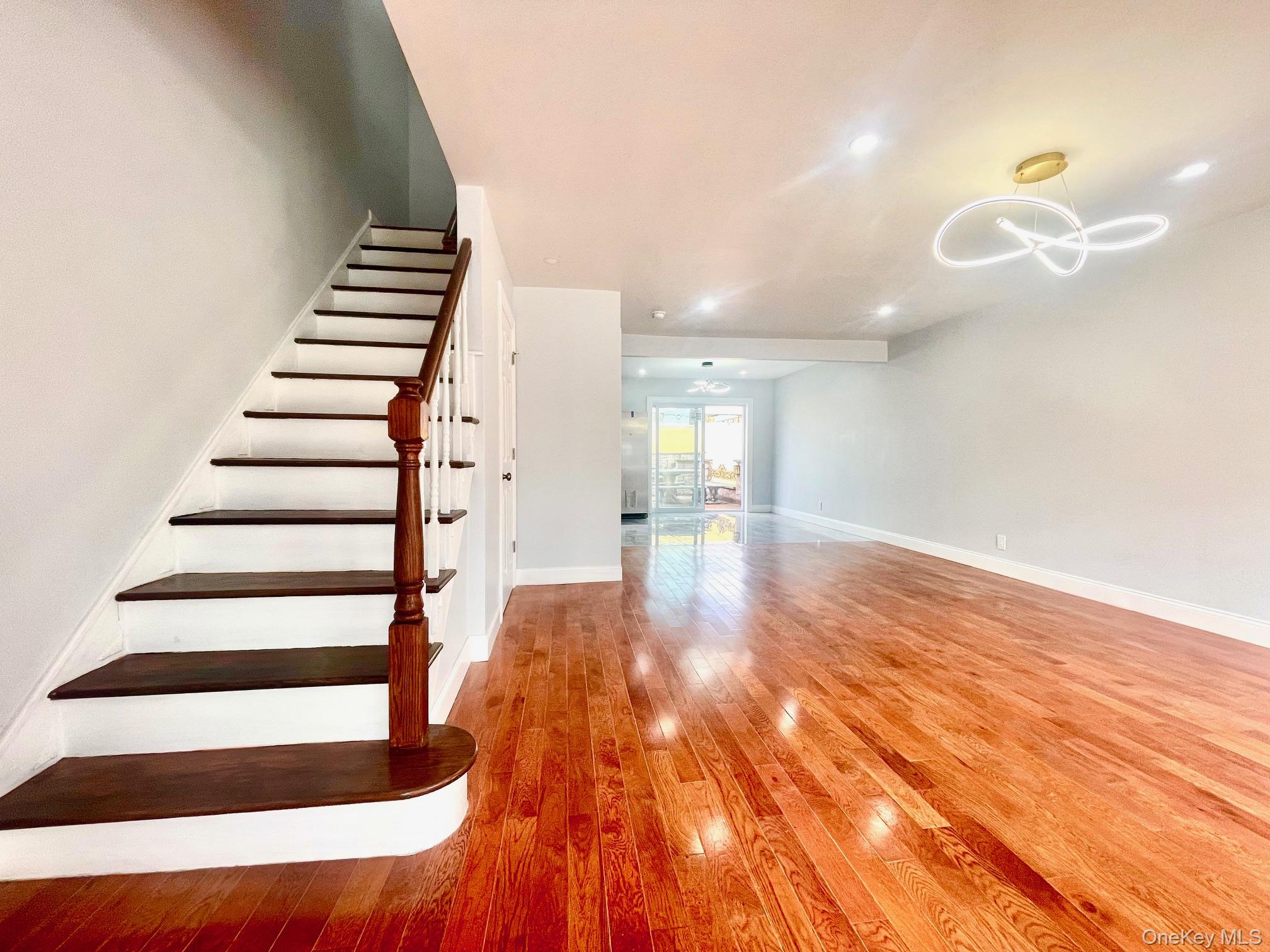 #5 photo, 166-65 17th Road, クイーンズ区 Whitestone , NY 11357