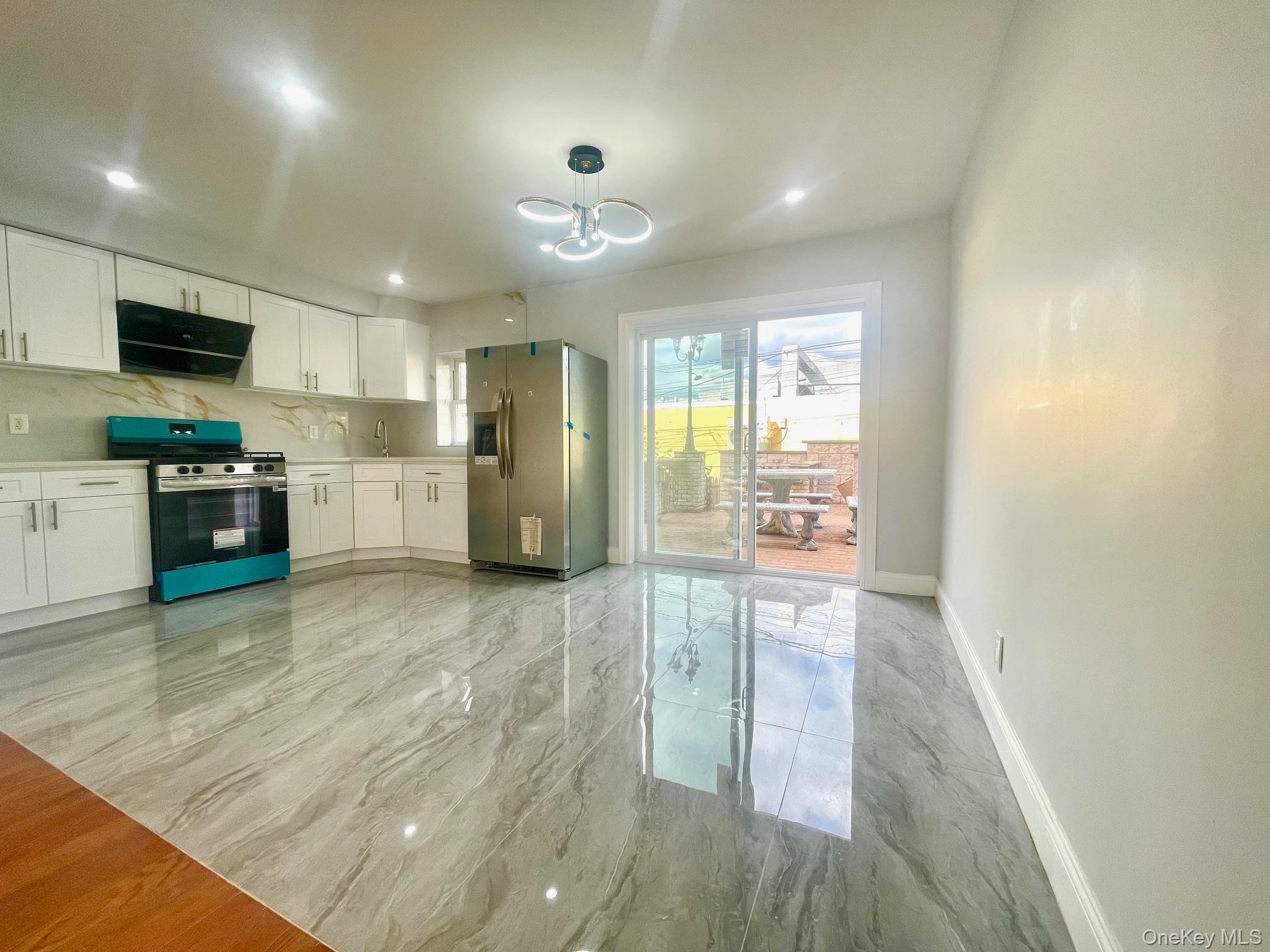 #6 photo, 166-65 17th Road, クイーンズ区 Whitestone , NY 11357