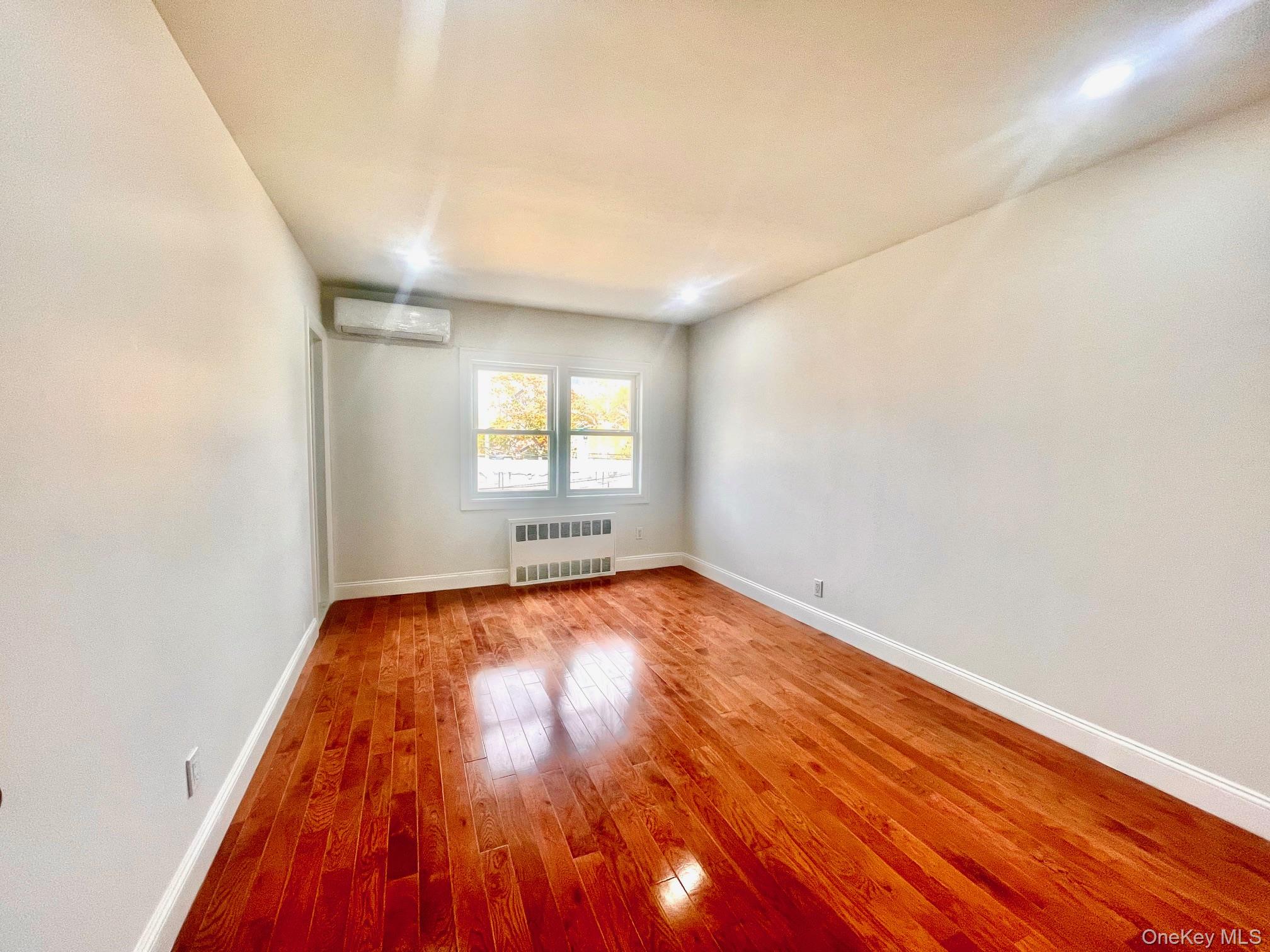 #8 photo, 166-65 17th Road, クイーンズ区 Whitestone , NY 11357