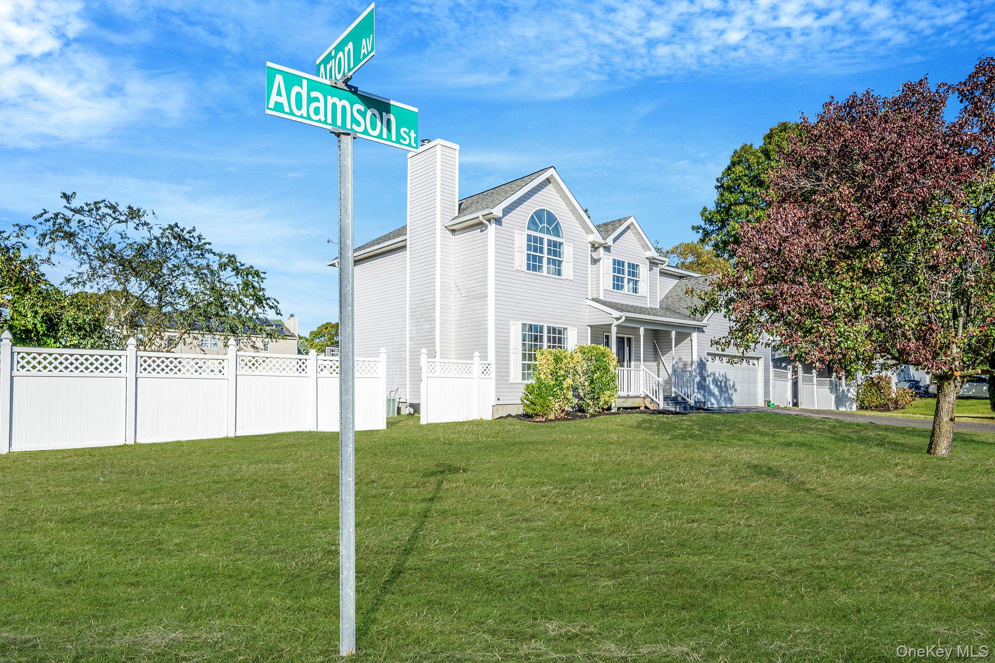 #3 photo, 31 Adamson Street, サフォーク郡 Selden , NY 11784