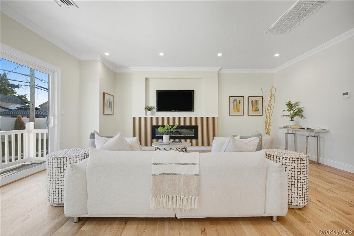 #17 photo, 20 Baker Lane, ナッソー郡 Levittown , NY 11756