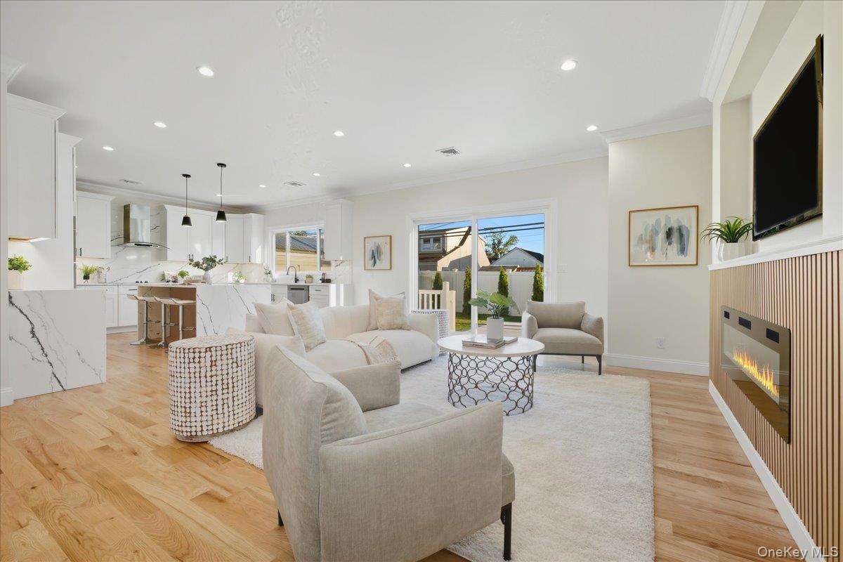 #19 photo, 20 Baker Lane, ナッソー郡 Levittown , NY 11756