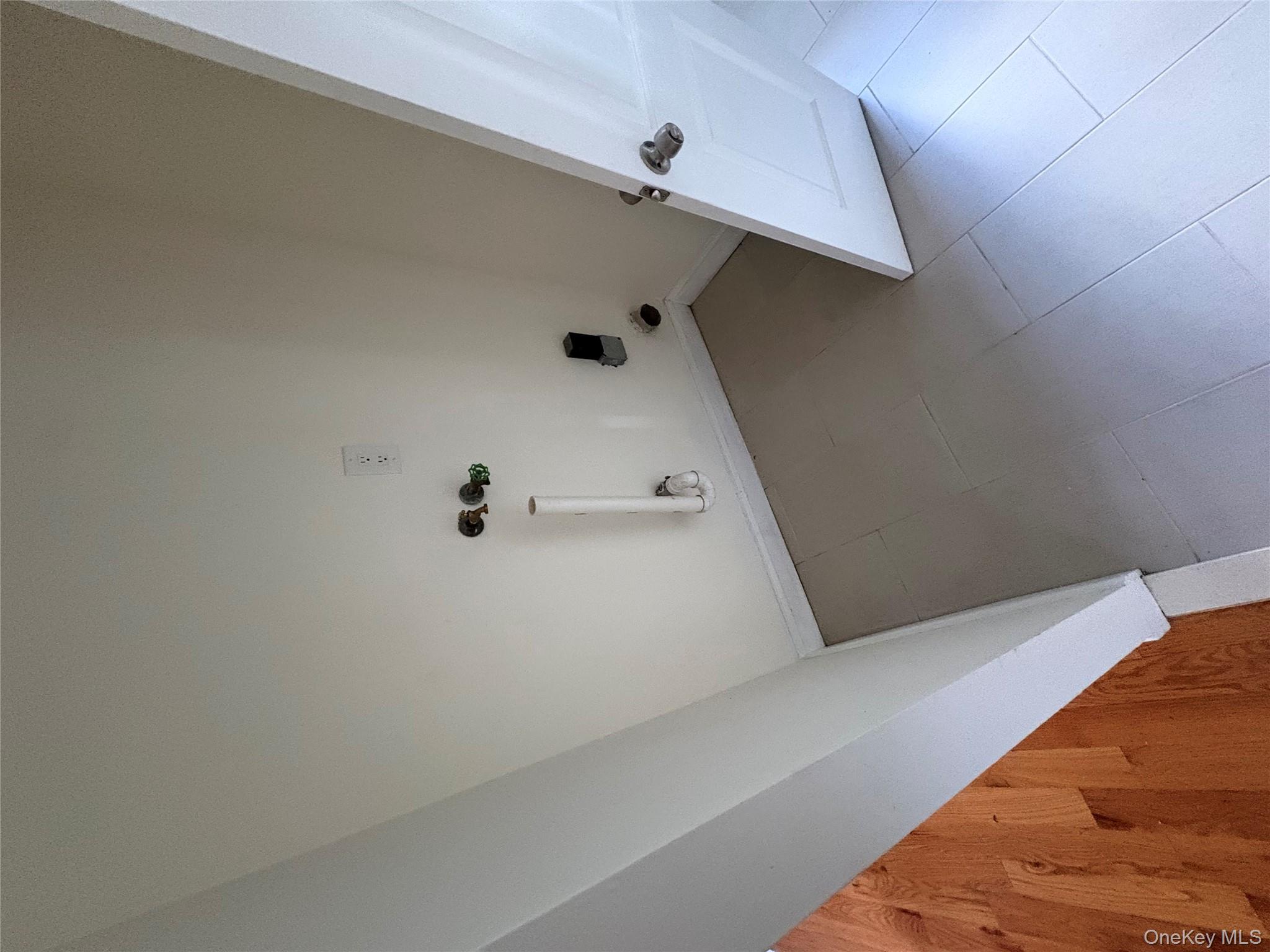 #9 photo, 14 Whitney Lane, サフォーク郡 Coram , NY 11727