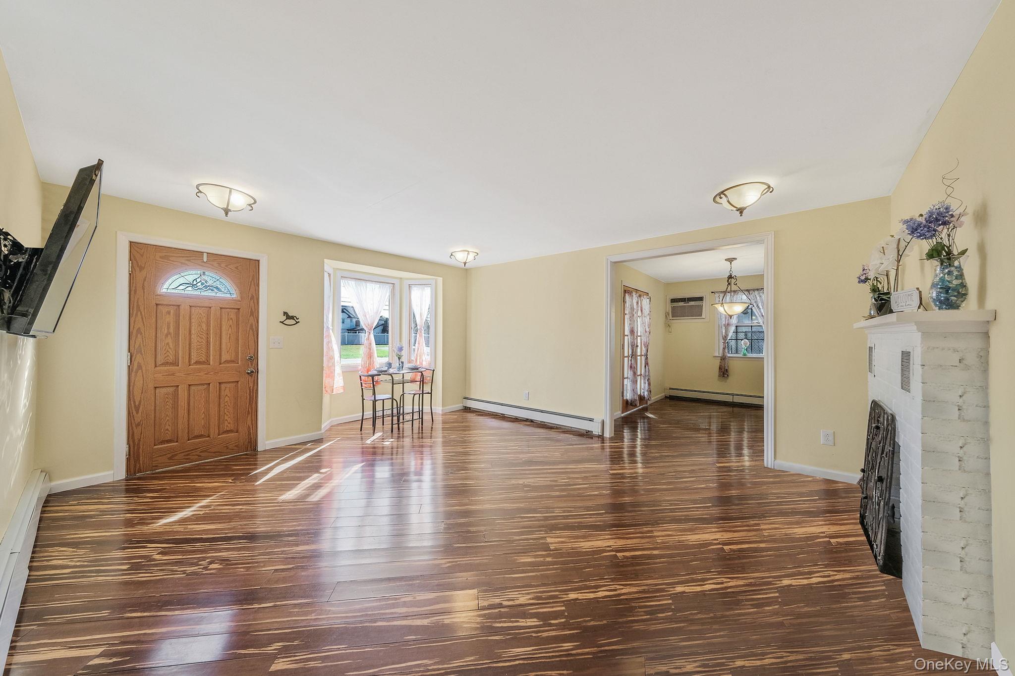 #6 photo, 404 Vanderbilt Boulevard, サフォーク郡 Oakdale , NY 11769