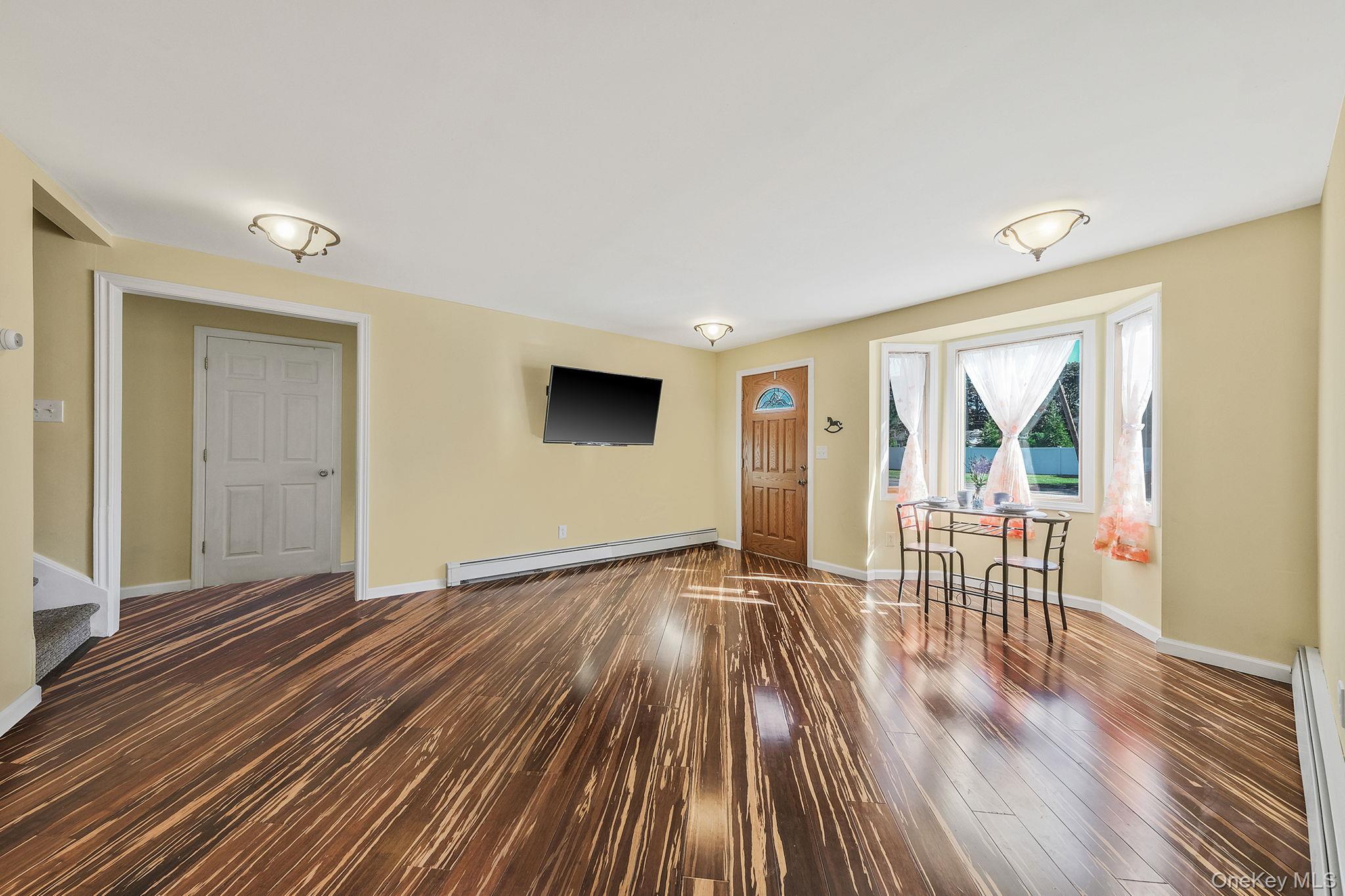 #8 photo, 404 Vanderbilt Boulevard, サフォーク郡 Oakdale , NY 11769